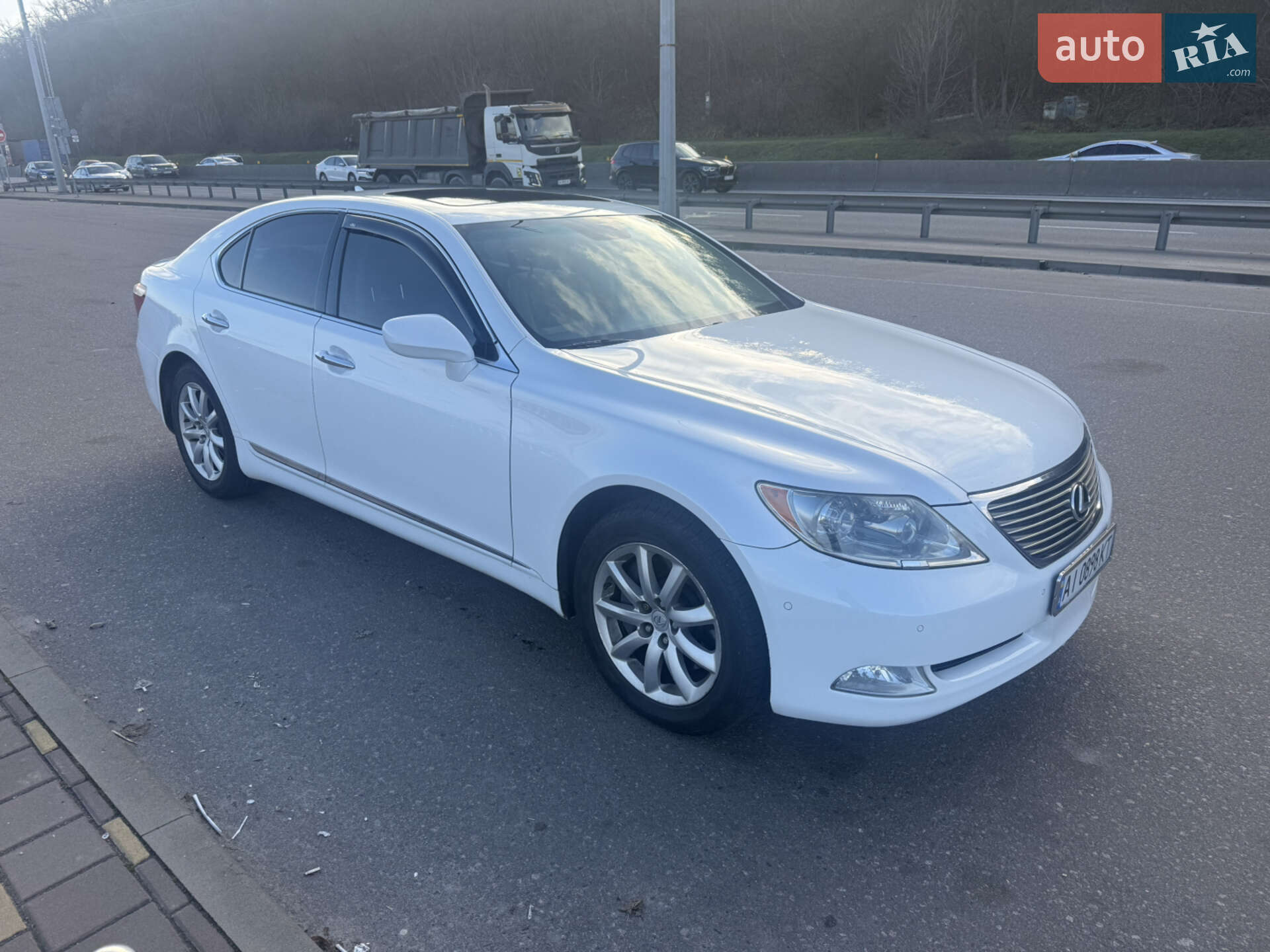 Lexus LS 2009 VIN JTHCL46F195004225 фото оголошення 8 з 8