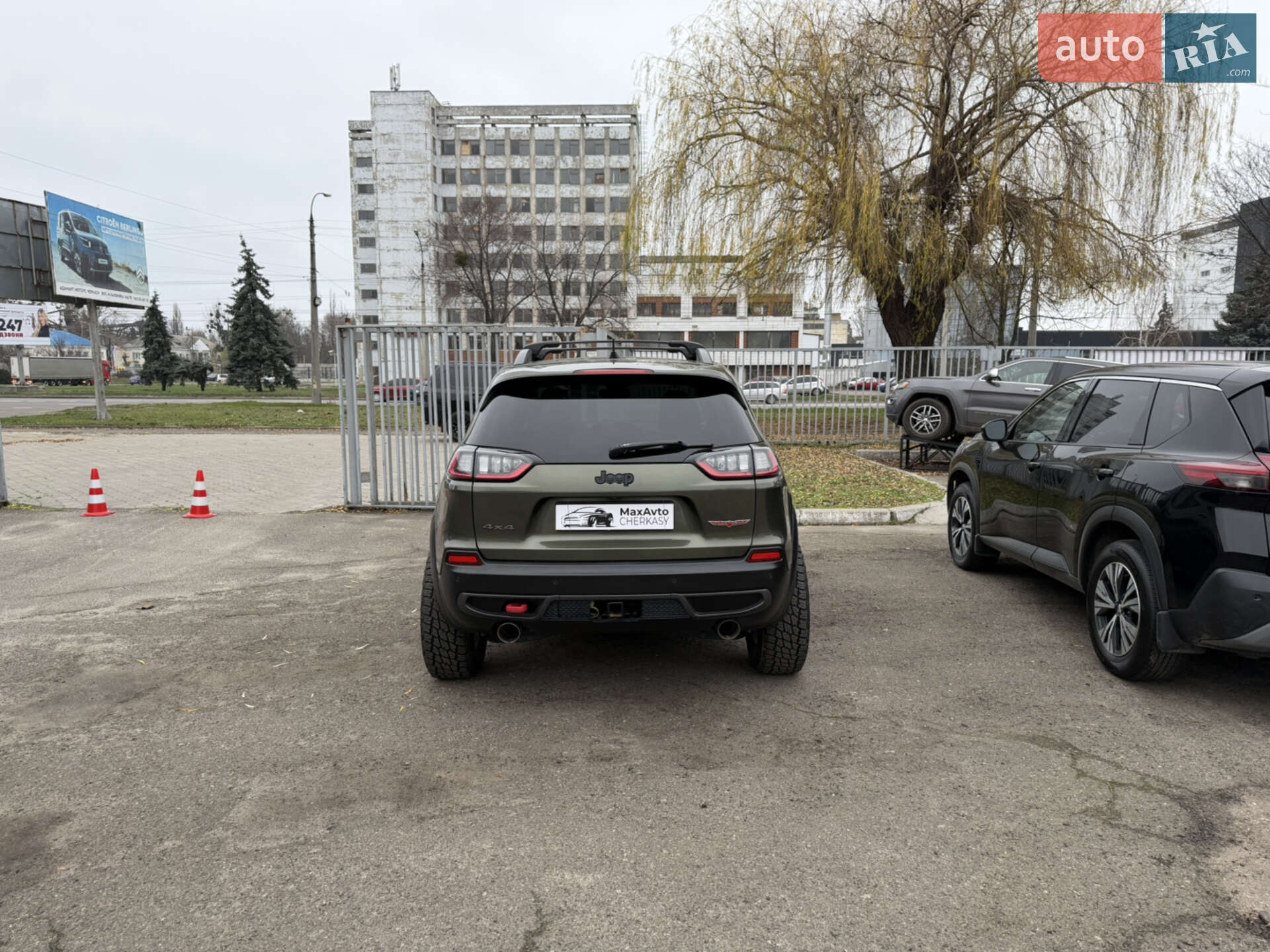 Jeep Cherokee 2020 VIN 1C4PJMBX2MD172963 фото оголошення 8 з 51