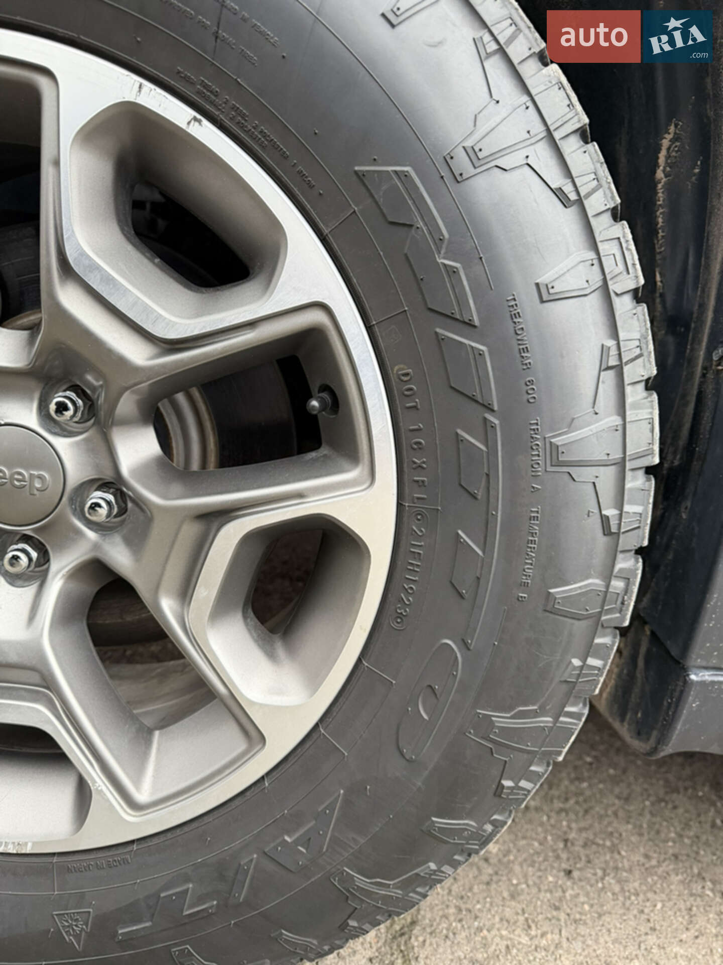 Jeep Cherokee 2020 VIN 1C4PJMBX2MD172963 фото оголошення 16 з 51