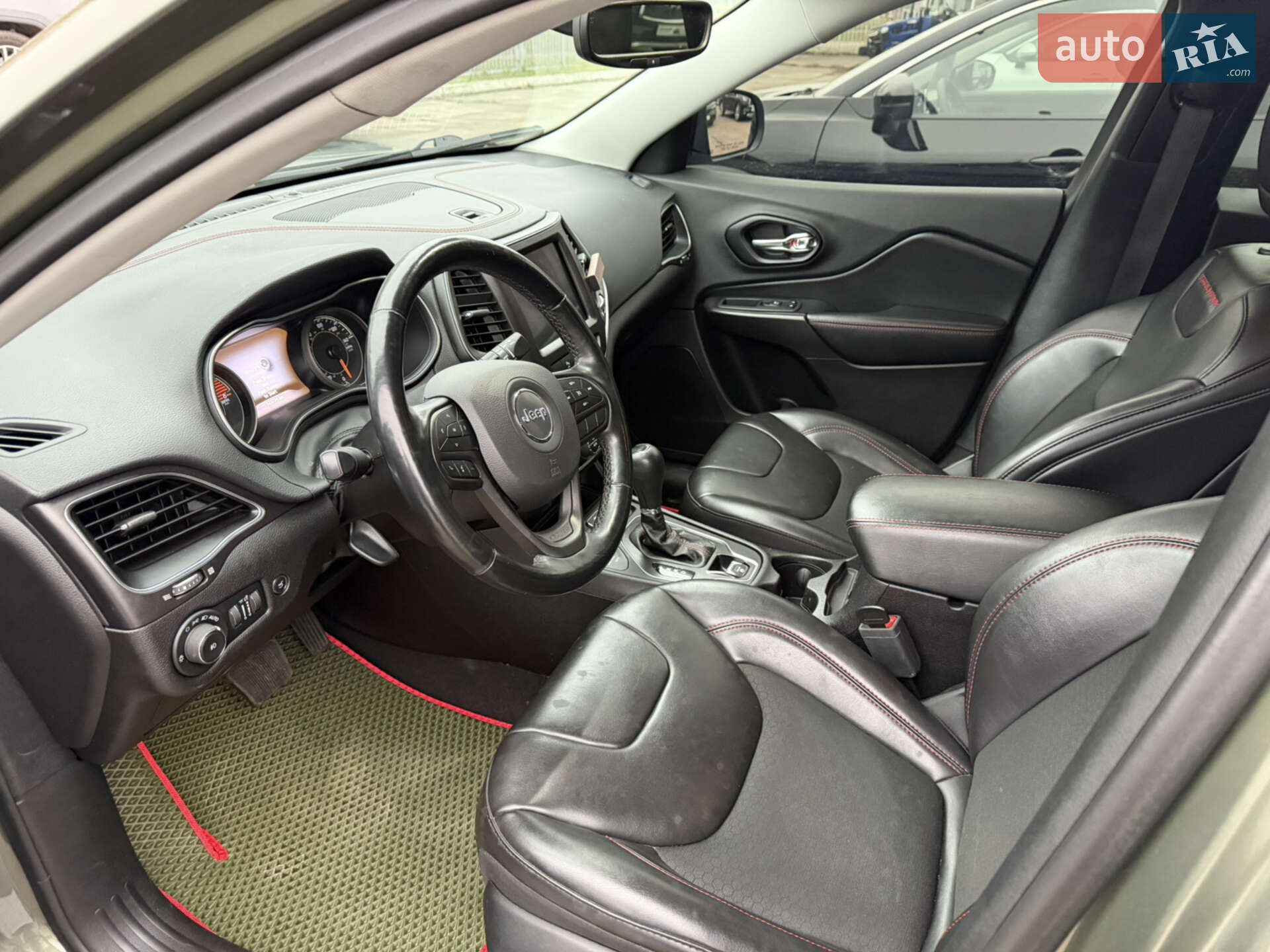 Jeep Cherokee 2020 VIN 1C4PJMBX2MD172963 фото оголошення 23 з 51