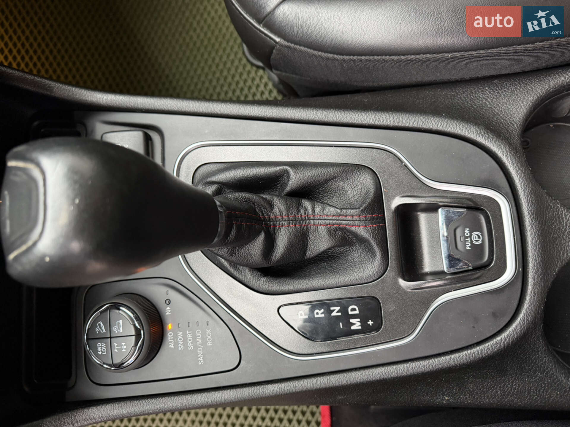 Jeep Cherokee 2020 VIN 1C4PJMBX2MD172963 фото оголошення 25 з 51