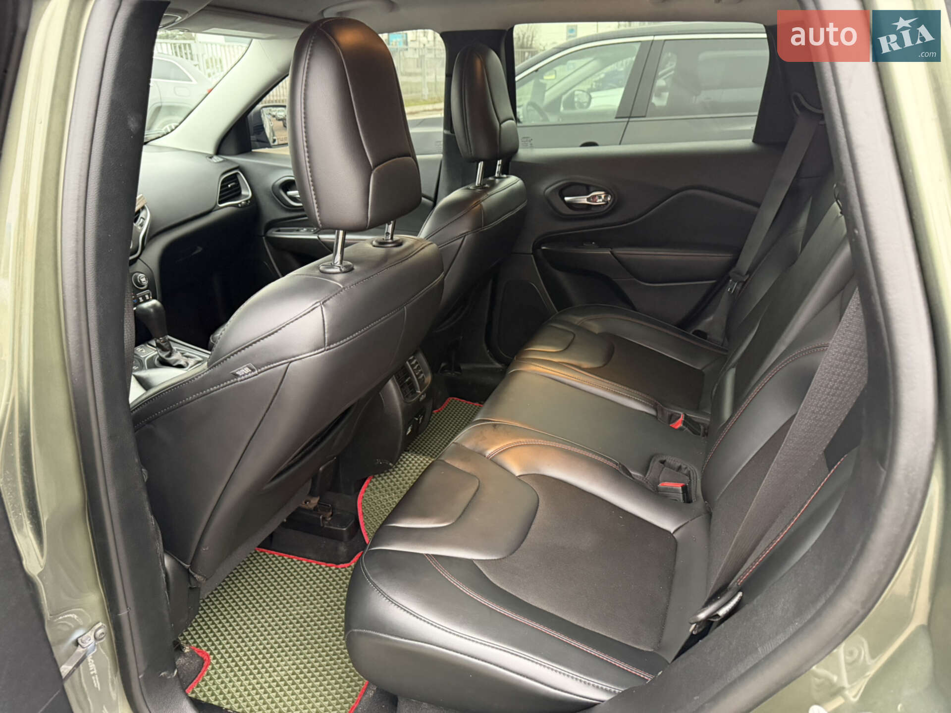 Jeep Cherokee 2020 VIN 1C4PJMBX2MD172963 фото оголошення 40 з 51