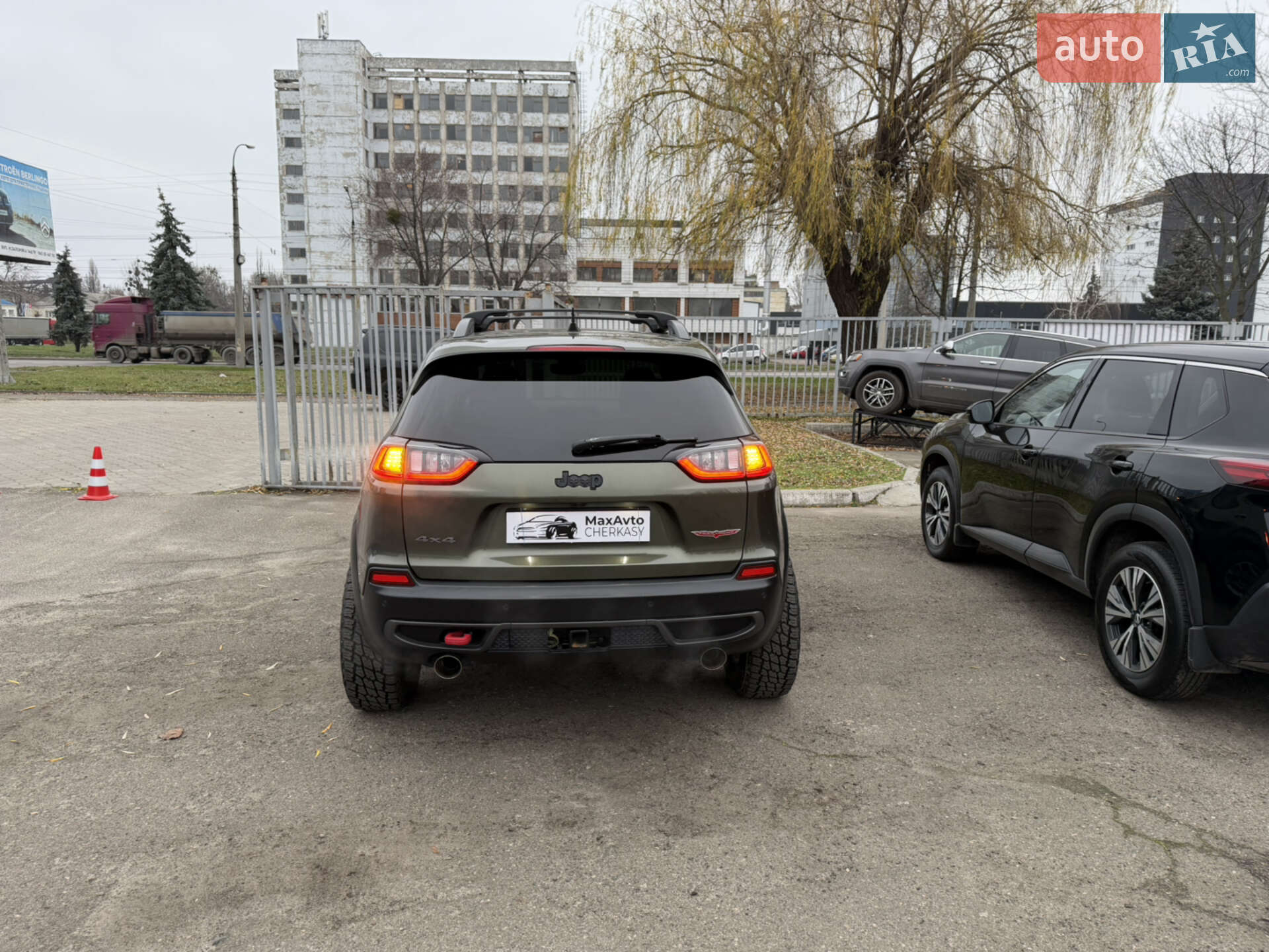 Jeep Cherokee 2020 VIN 1C4PJMBX2MD172963 фото оголошення 42 з 51