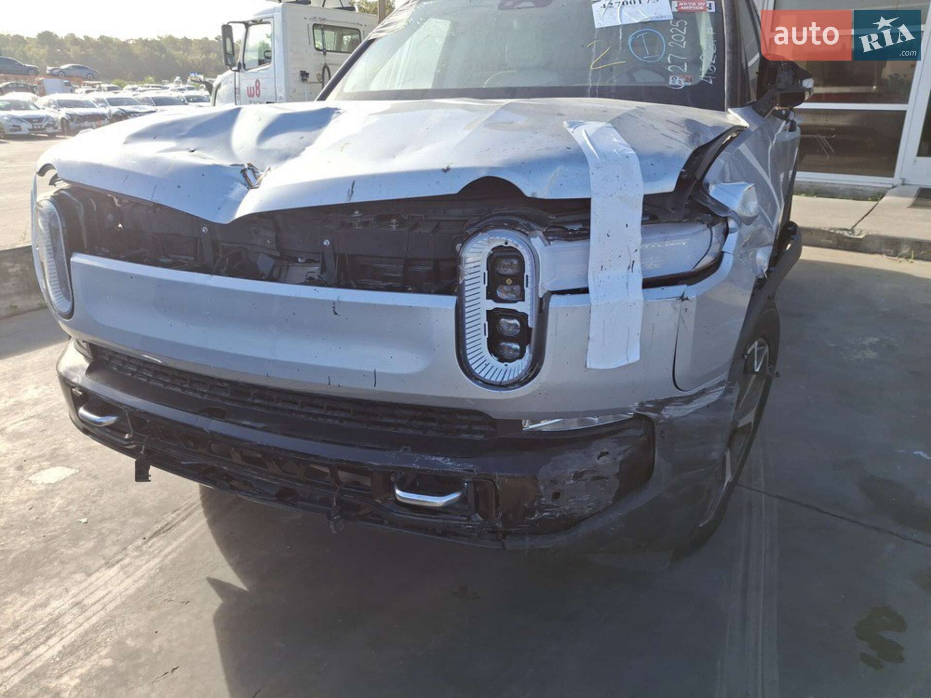 Rivian R1S 2023 VIN 7PDSGABAXPN018754 фото оголошення 5 з 31