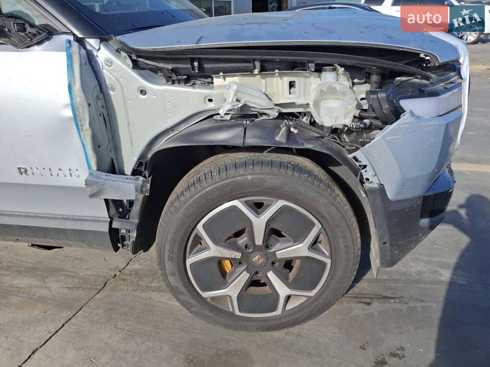Rivian R1S 2023 VIN 7PDSGABAXPN018754 фото оголошення 20 з 31