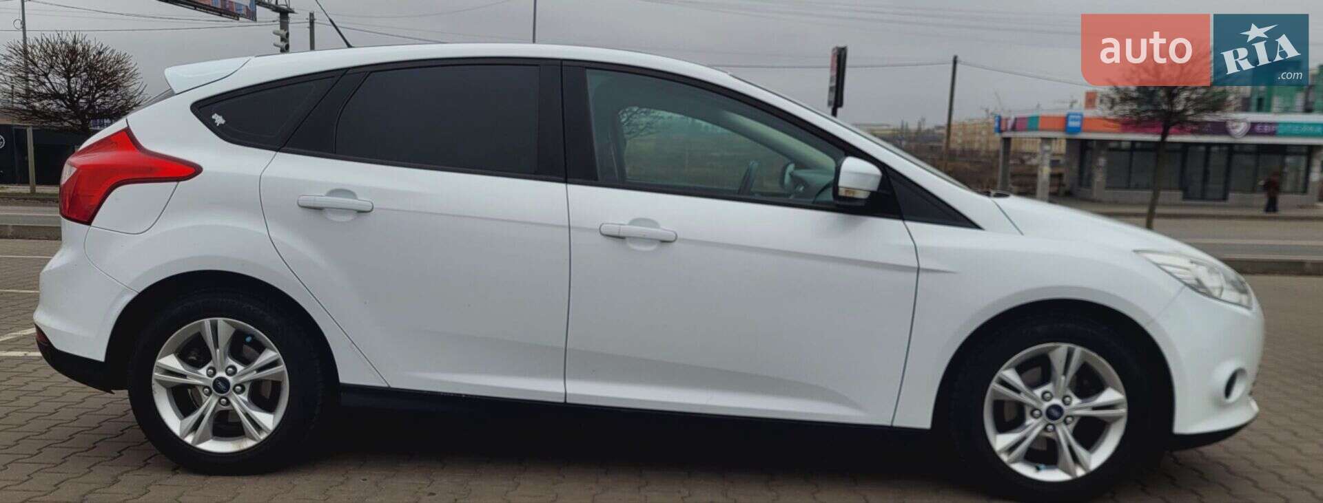 Ford Focus 2013 VIN WF0KXXGCBKDB61676 фото оголошення 5 з 7