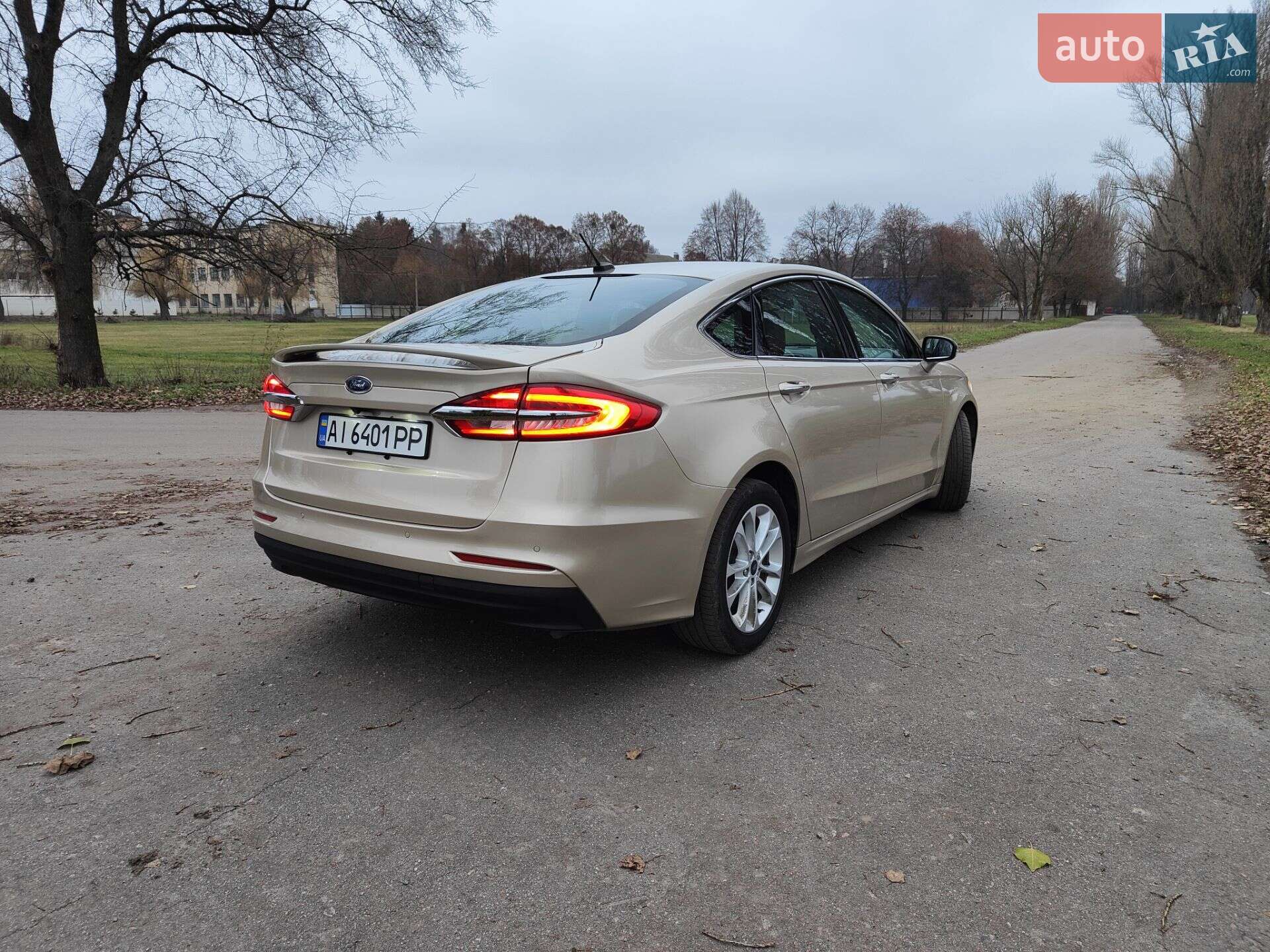 Ford Fusion 2019 VIN 3FA6P0SU4KR185250 фото оголошення 14 з 17