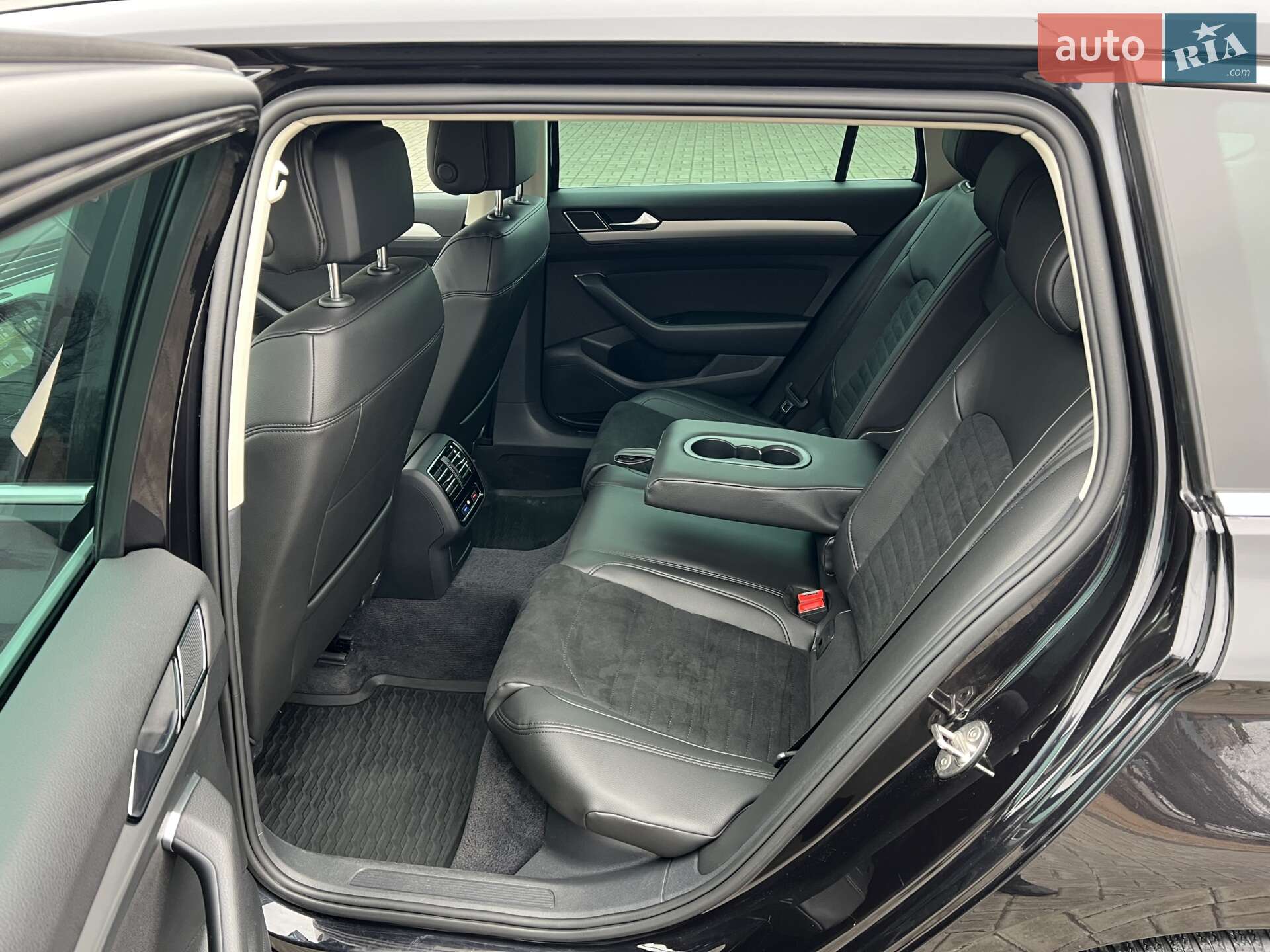 Volkswagen Passat 2017 VIN WVWZZZ3CZJE053128 фото оголошення 57 з 94