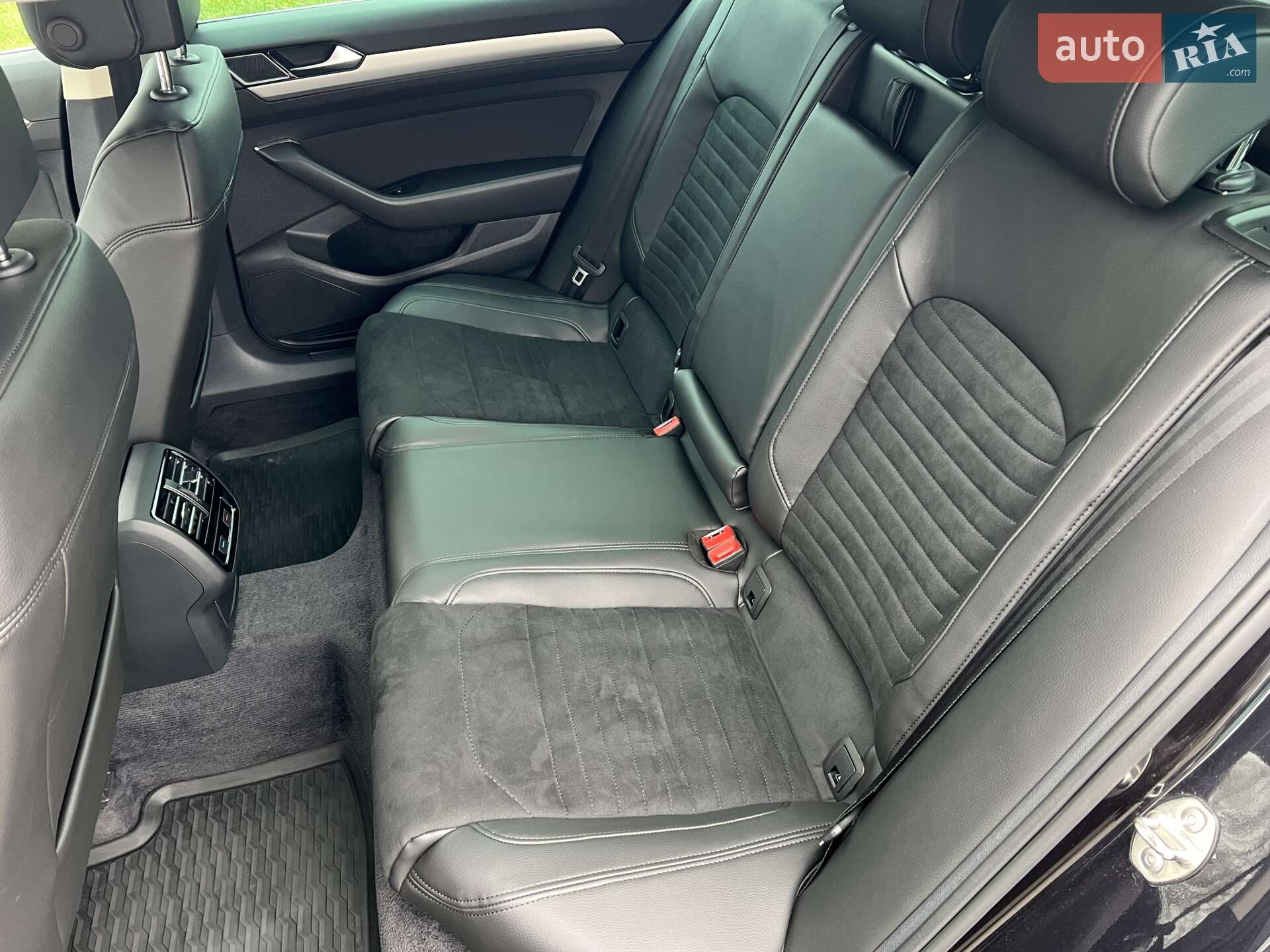 Volkswagen Passat 2017 VIN WVWZZZ3CZJE053128 фото оголошення 56 з 94