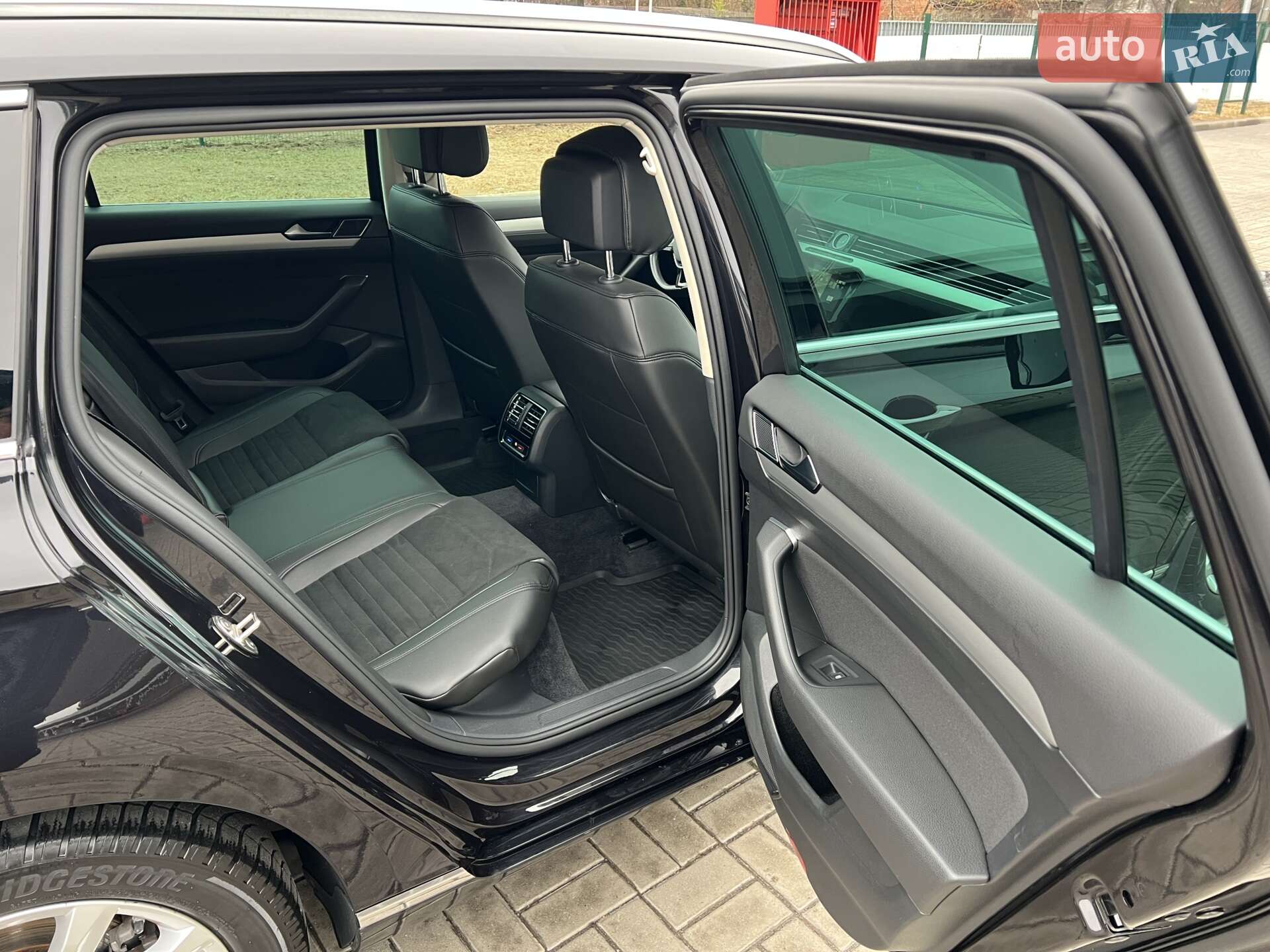 Volkswagen Passat 2017 VIN WVWZZZ3CZJE053128 фото оголошення 66 з 94