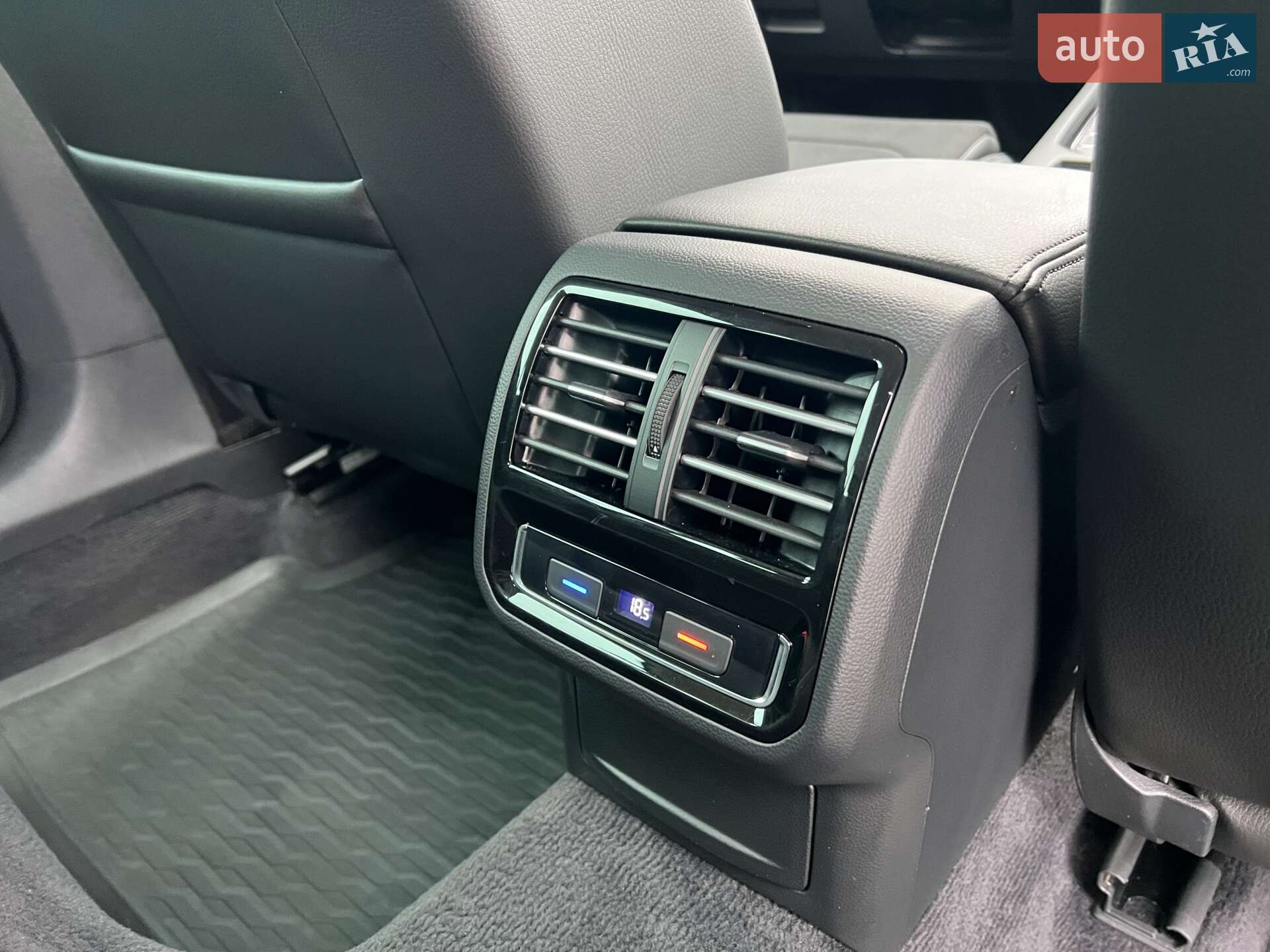 Volkswagen Passat 2017 VIN WVWZZZ3CZJE053128 фото оголошення 68 з 94