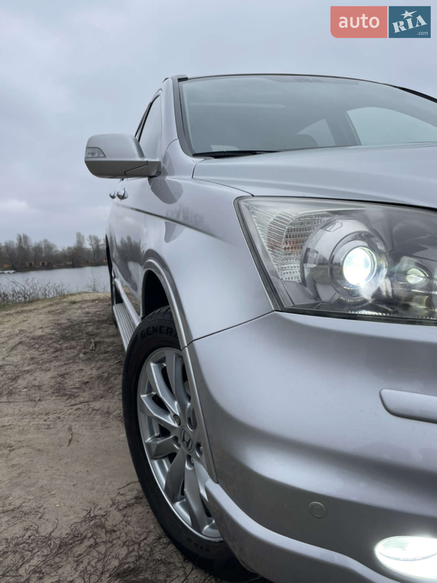 Honda CR-V 2011 VIN SHSRE6870AU003832 фото оголошення 3 з 26