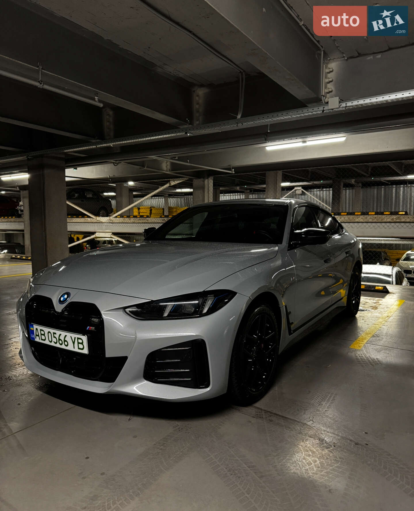 BMW i4 2024 VIN WBY31HD010FU23491 фото оголошення 3 з 29