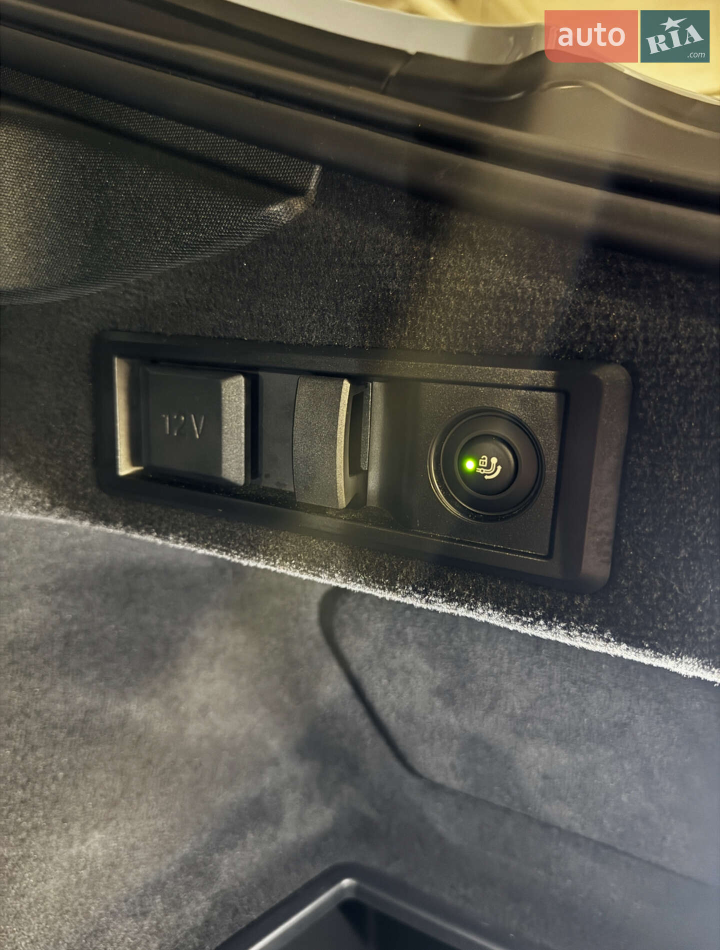 BMW i4 2024 VIN WBY31HD010FU23491 фото оголошення 27 з 29