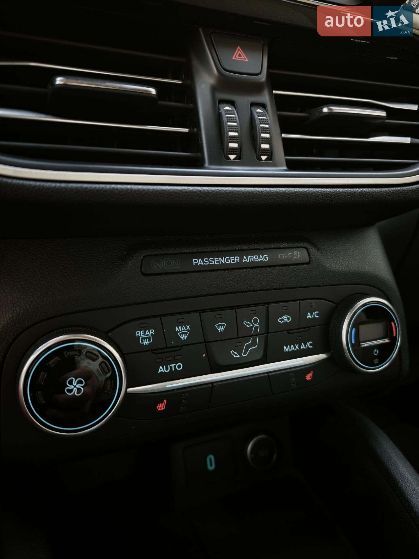 Ford Escape 2019 VIN 1FMCU9G65LUA51938 фото оголошення 7 з 11