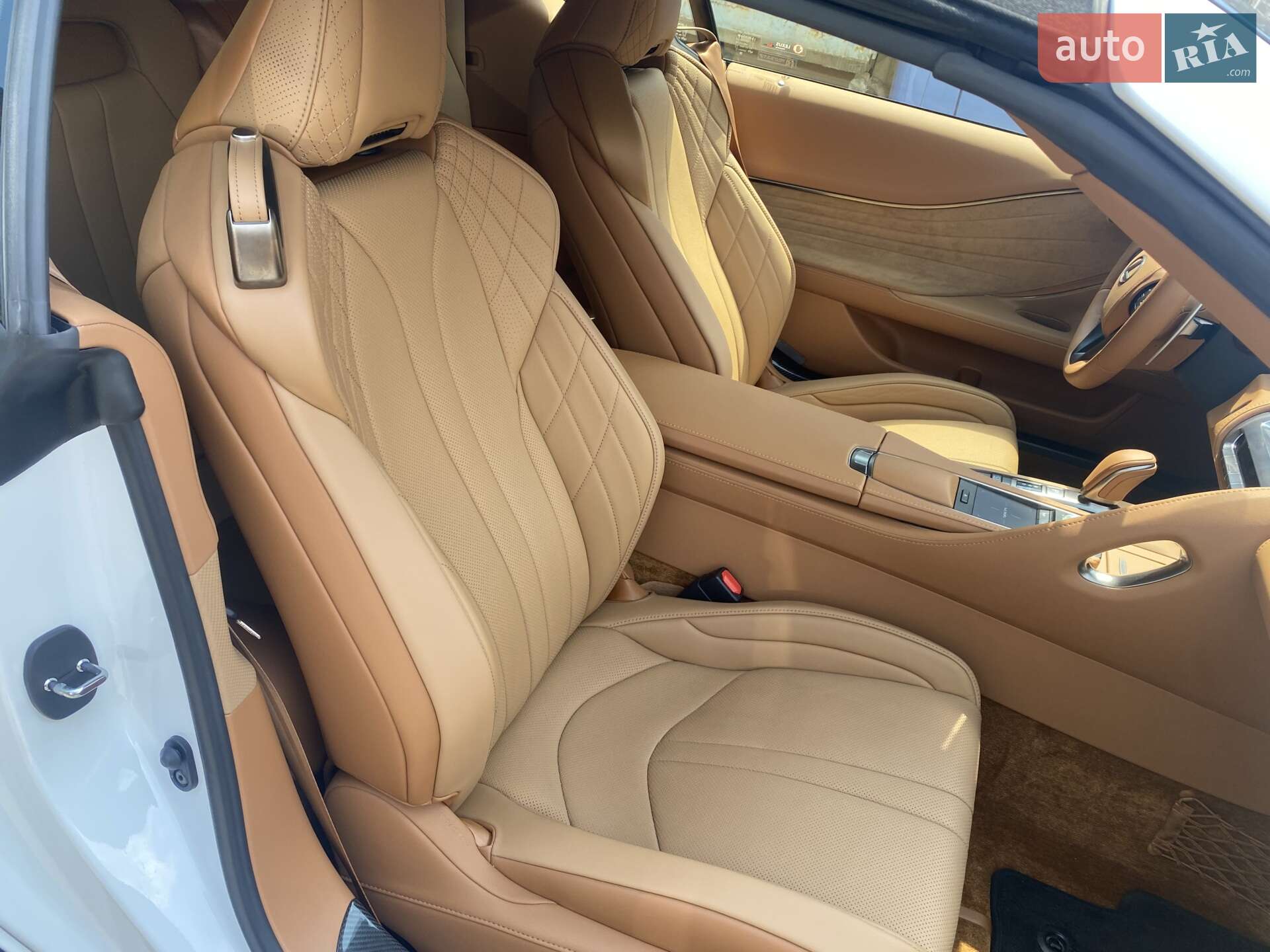 Lexus LC 2020 VIN JTHFPAAY80A101053 фото оголошення 12 з 15