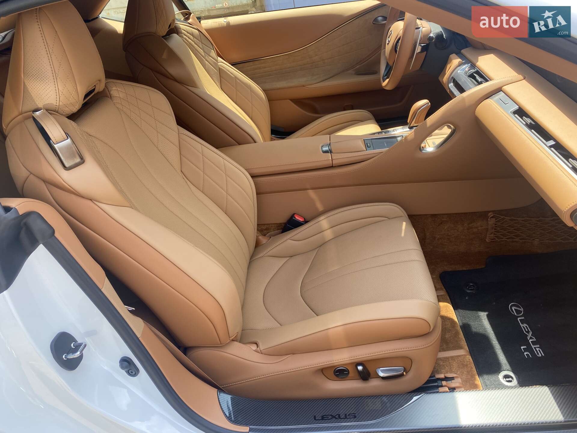 Lexus LC 2020 VIN JTHFPAAY80A101053 фото оголошення 13 з 15