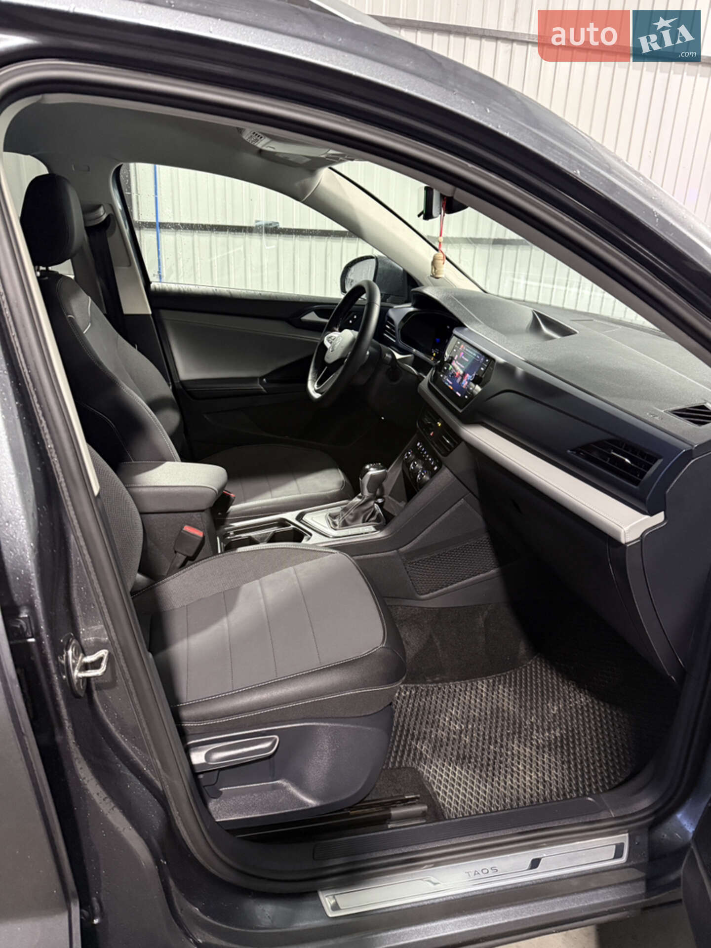 Volkswagen Taos 2024 VIN 3VVSX7B28RM115601 фото оголошення 26 з 71