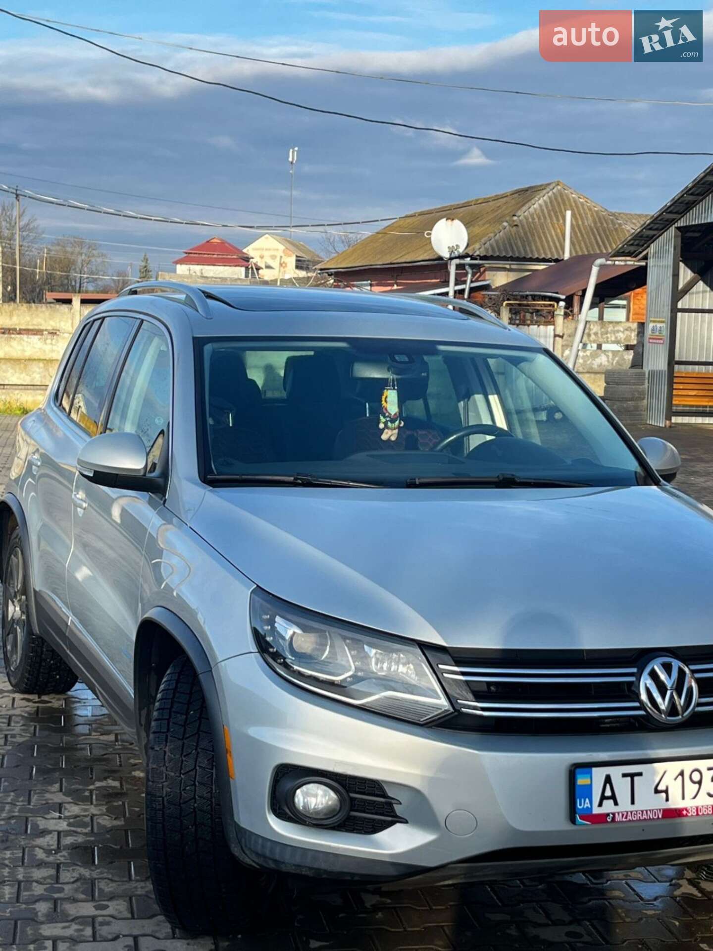 VOLKSWAGEN TIGUAN 2012 VIN WVGAV7AX6DW526920 фото оголошення 2 з 11