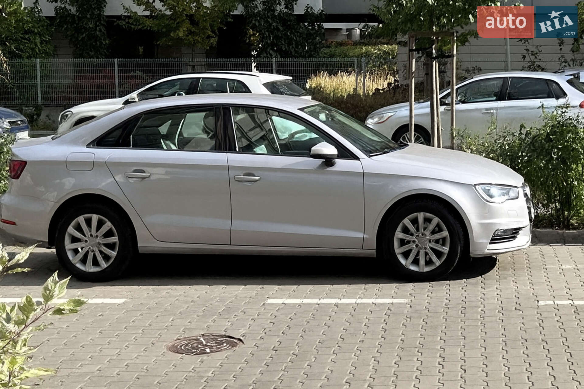 Audi A3 2014 VIN WAUZZZ8V8E1034204 фото оголошення 2 з 12