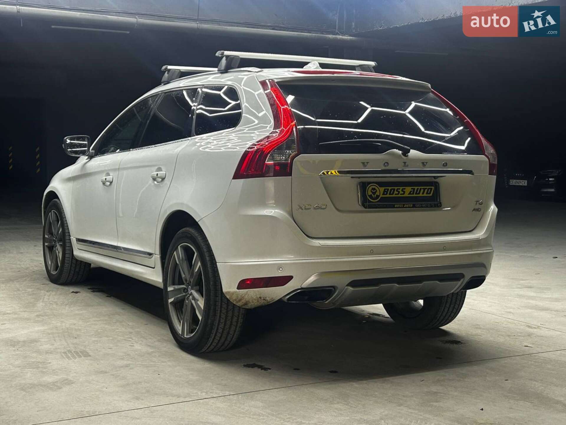 Volvo XC60 2016 VIN YV449MRR8H2107388 фото оголошення 4 з 14