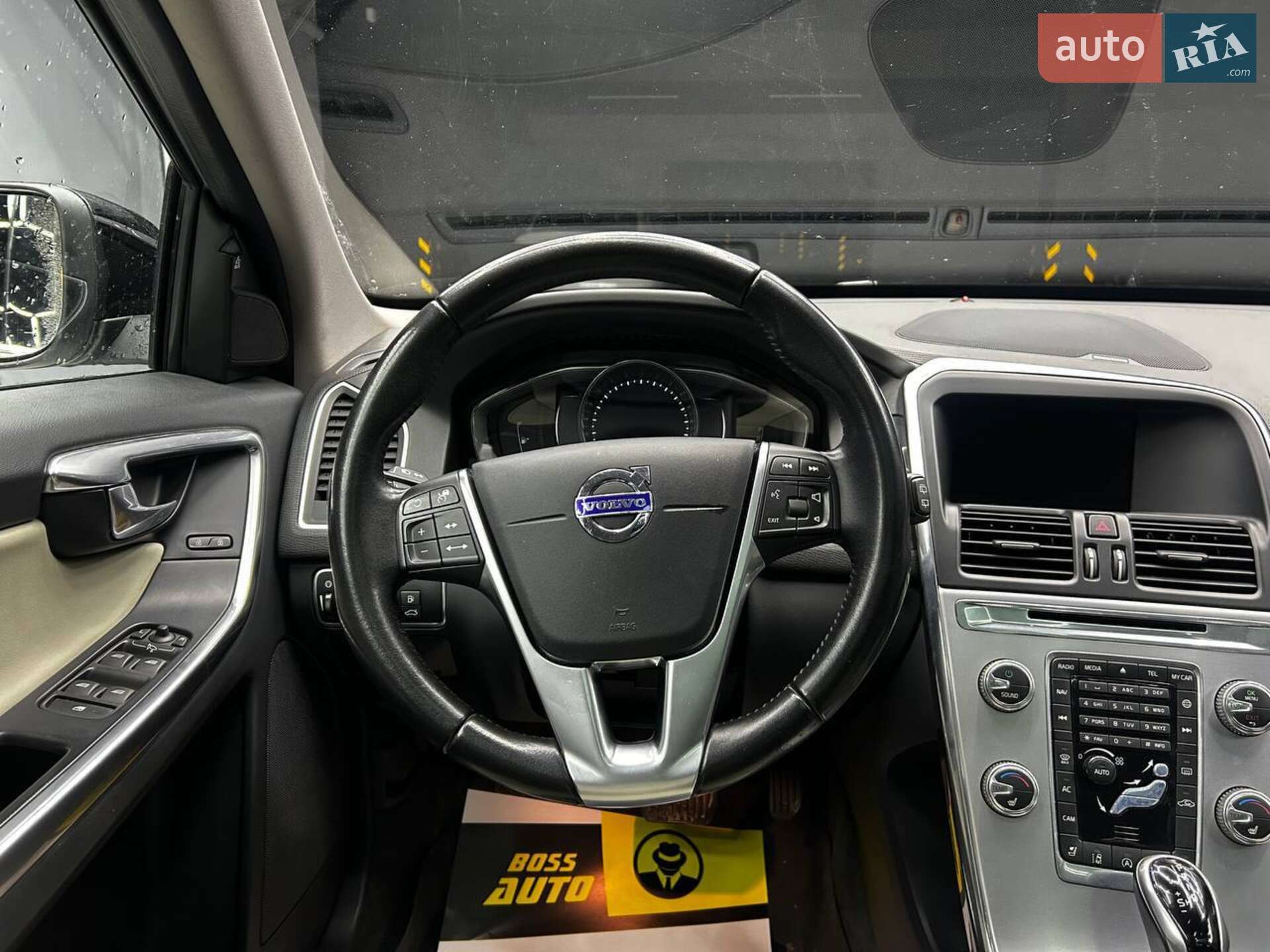 Volvo XC60 2016 VIN YV449MRR8H2107388 фото оголошення 10 з 14
