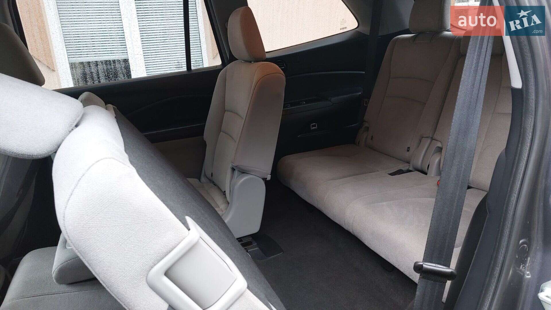 Honda Pilot 2019 VIN 5FNYF5H19KB026032 фото оголошення 6 з 13