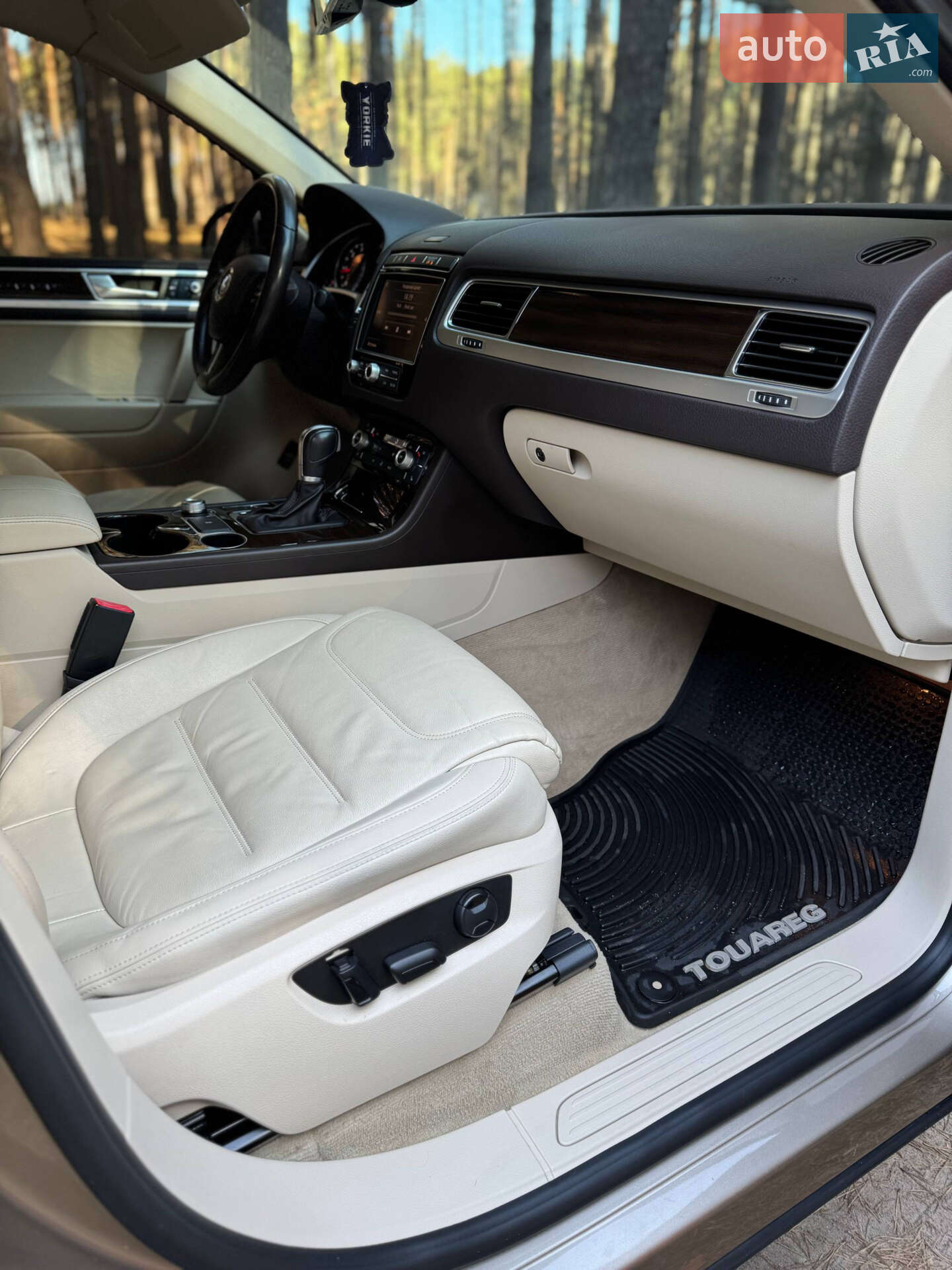 Volkswagen Touareg 2015 VIN WVGEP9BP1FD006564 фото оголошення 9 з 12