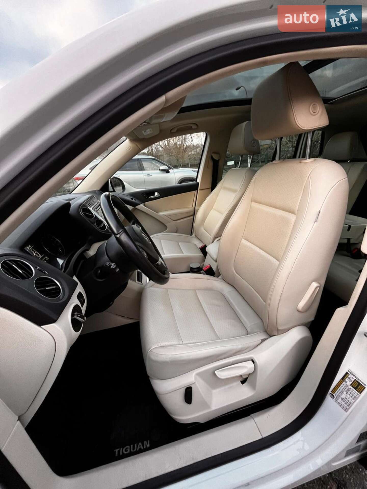 Volkswagen Tiguan 2012 VIN WVGAV7AX5CW564668 фото оголошення 11 з 22