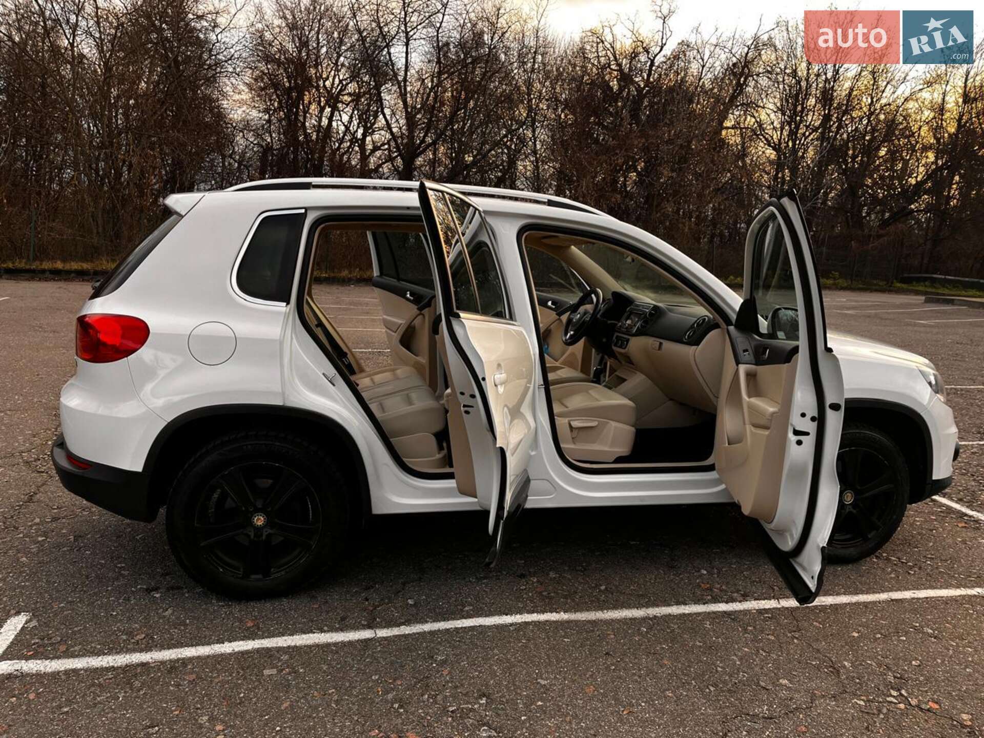 Volkswagen Tiguan 2012 VIN WVGAV7AX5CW564668 фото оголошення 12 з 22