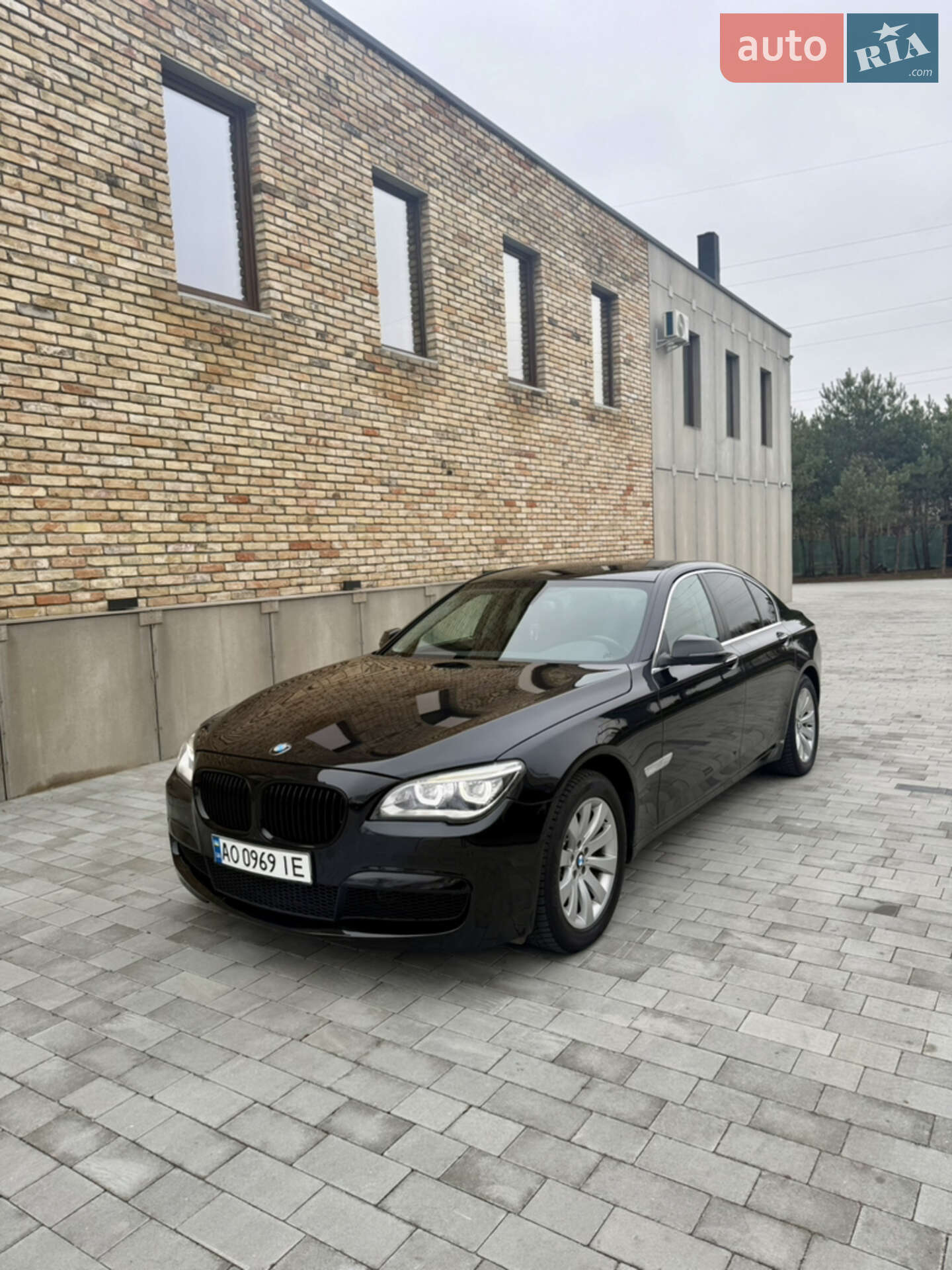 BMW 7 Series 2014 VIN WBAYC41000DZ77337 фото оголошення 3 з 19
