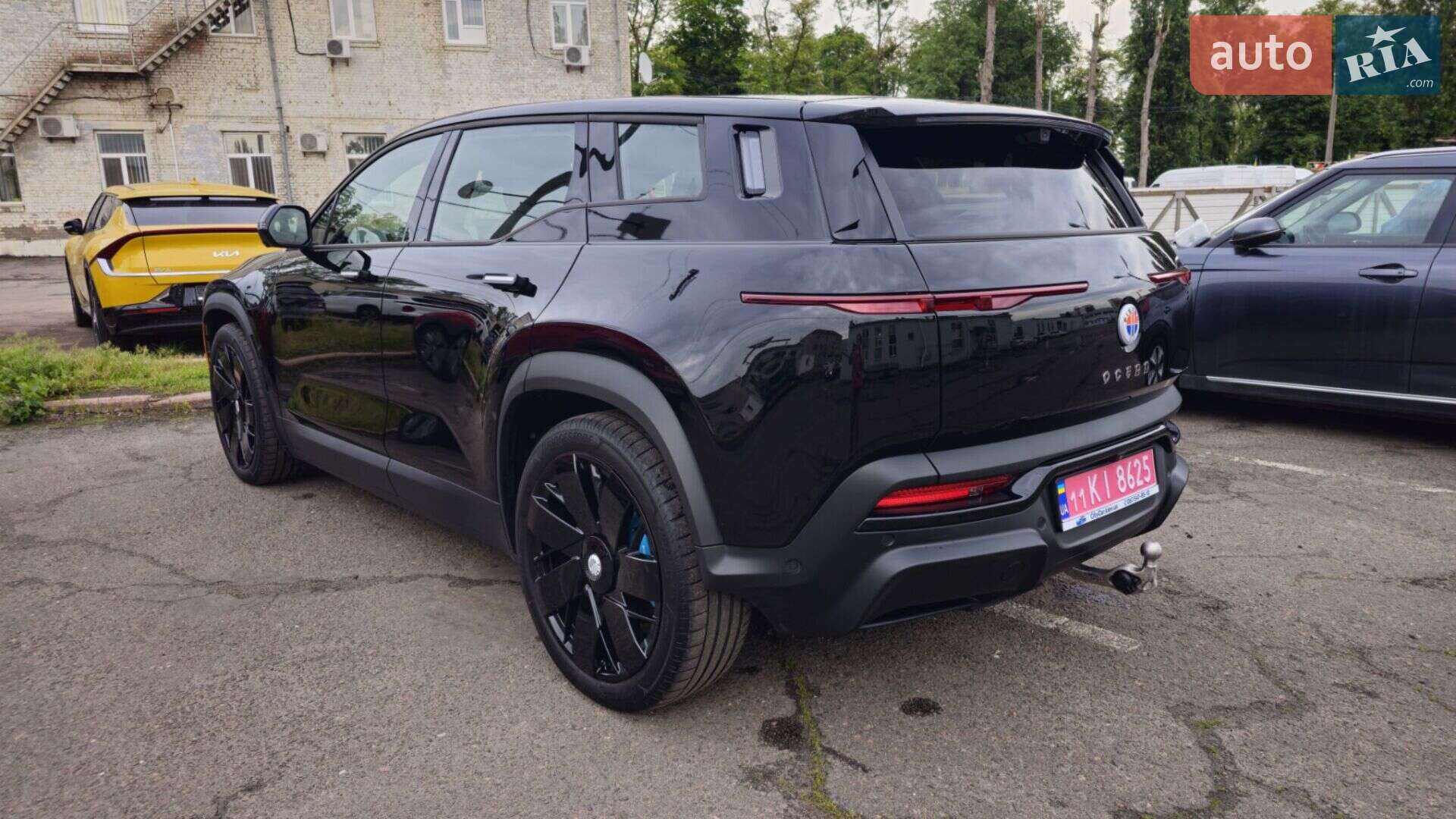 Fisker Ocean 2023 VIN VCF1EBE25PG010830 фото оголошення 2 з 75