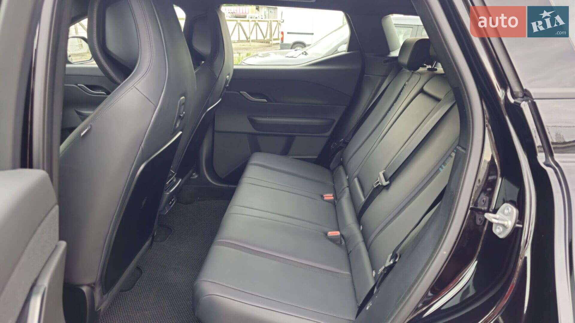 Fisker Ocean 2023 VIN VCF1EBE25PG010830 фото оголошення 36 з 75