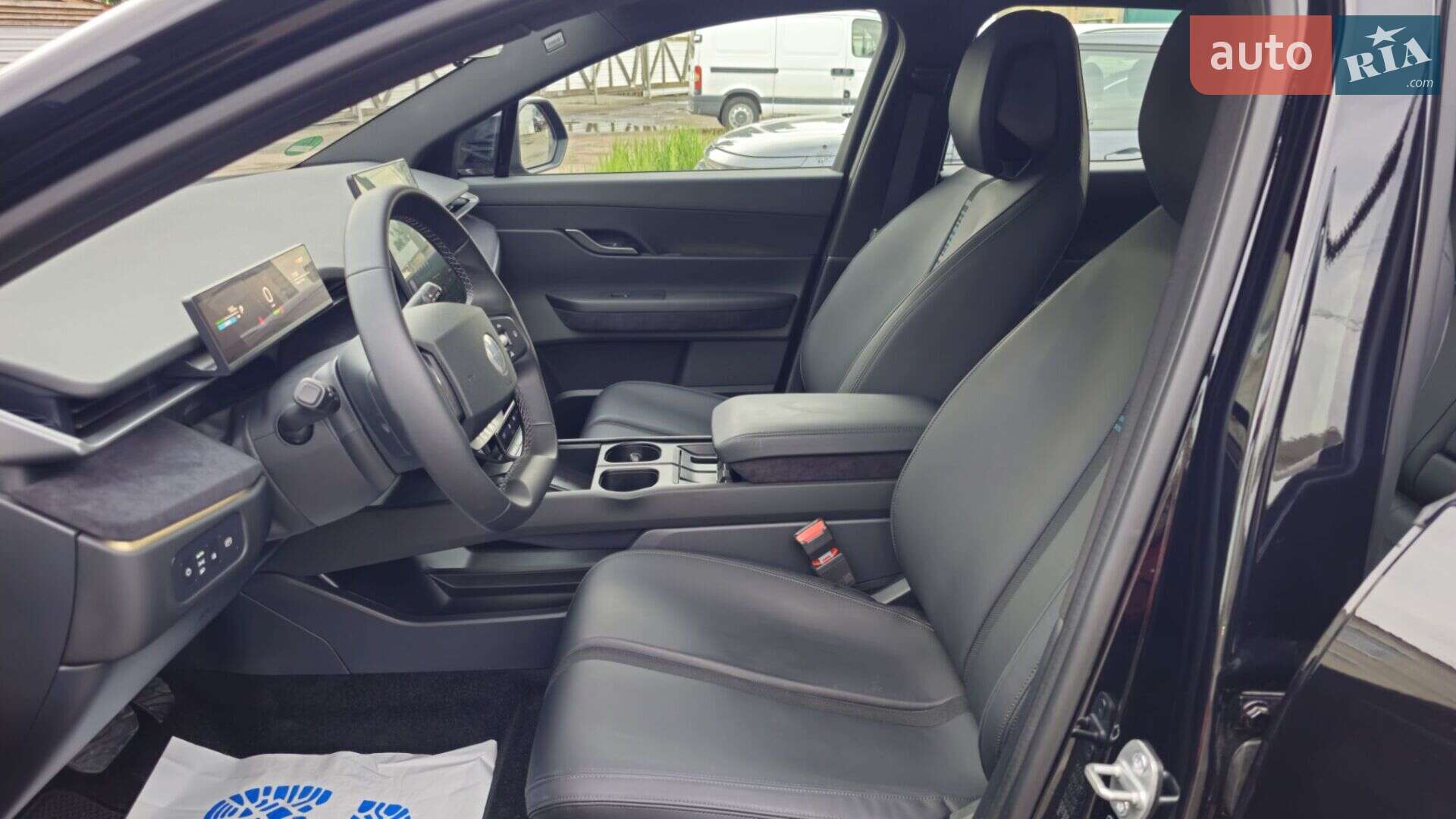 Fisker Ocean 2023 VIN VCF1EBE25PG010830 фото оголошення 44 з 75