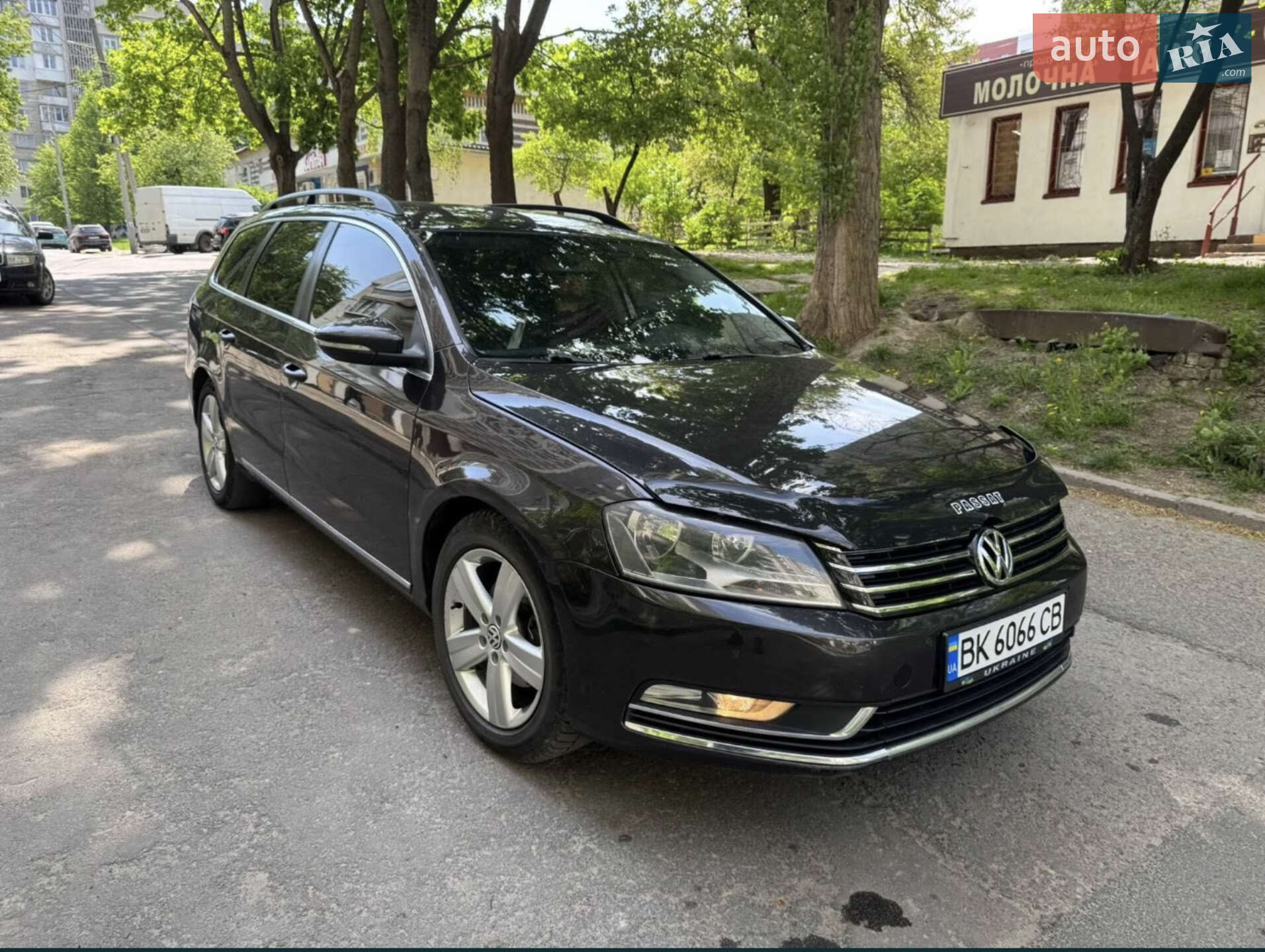 Volkswagen Passat 2011 VIN WVWZZZ3CZBE328067 фото оголошення 4 з 13