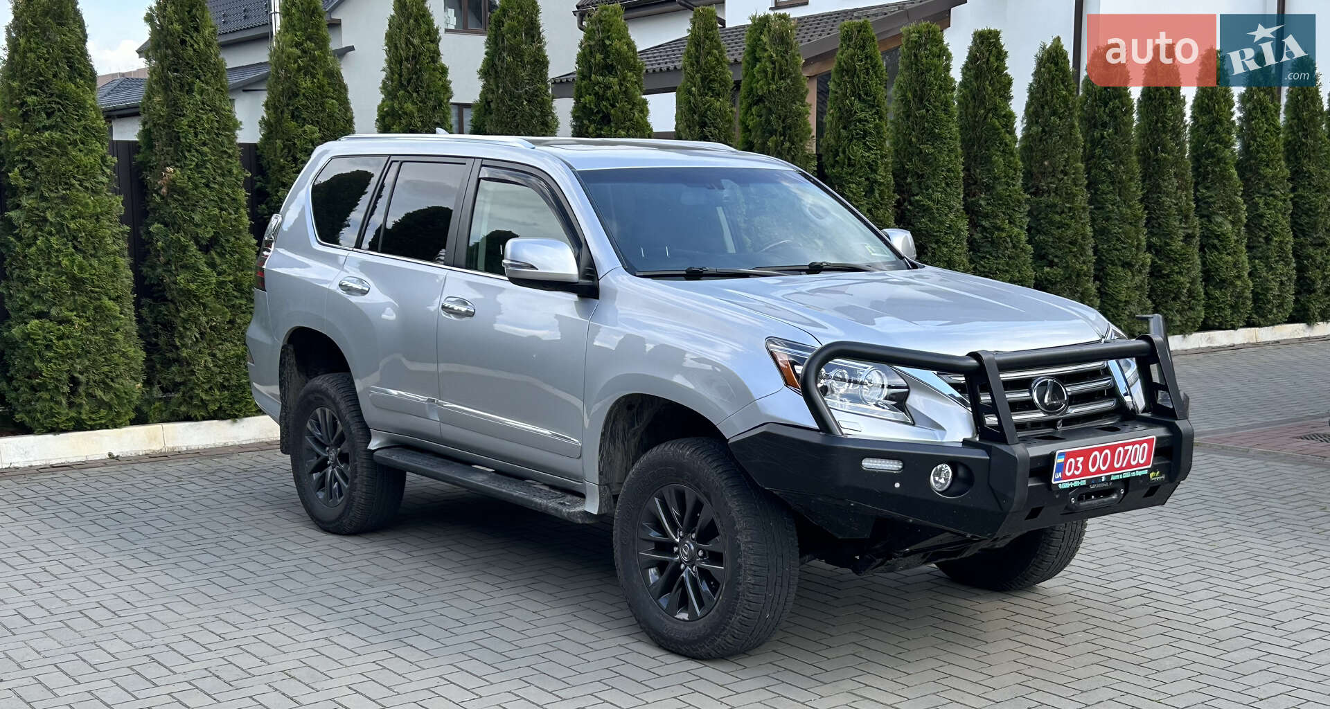 Lexus GX 2018 VIN JTJJM7FX4J5197830 фото оголошення 4 з 8