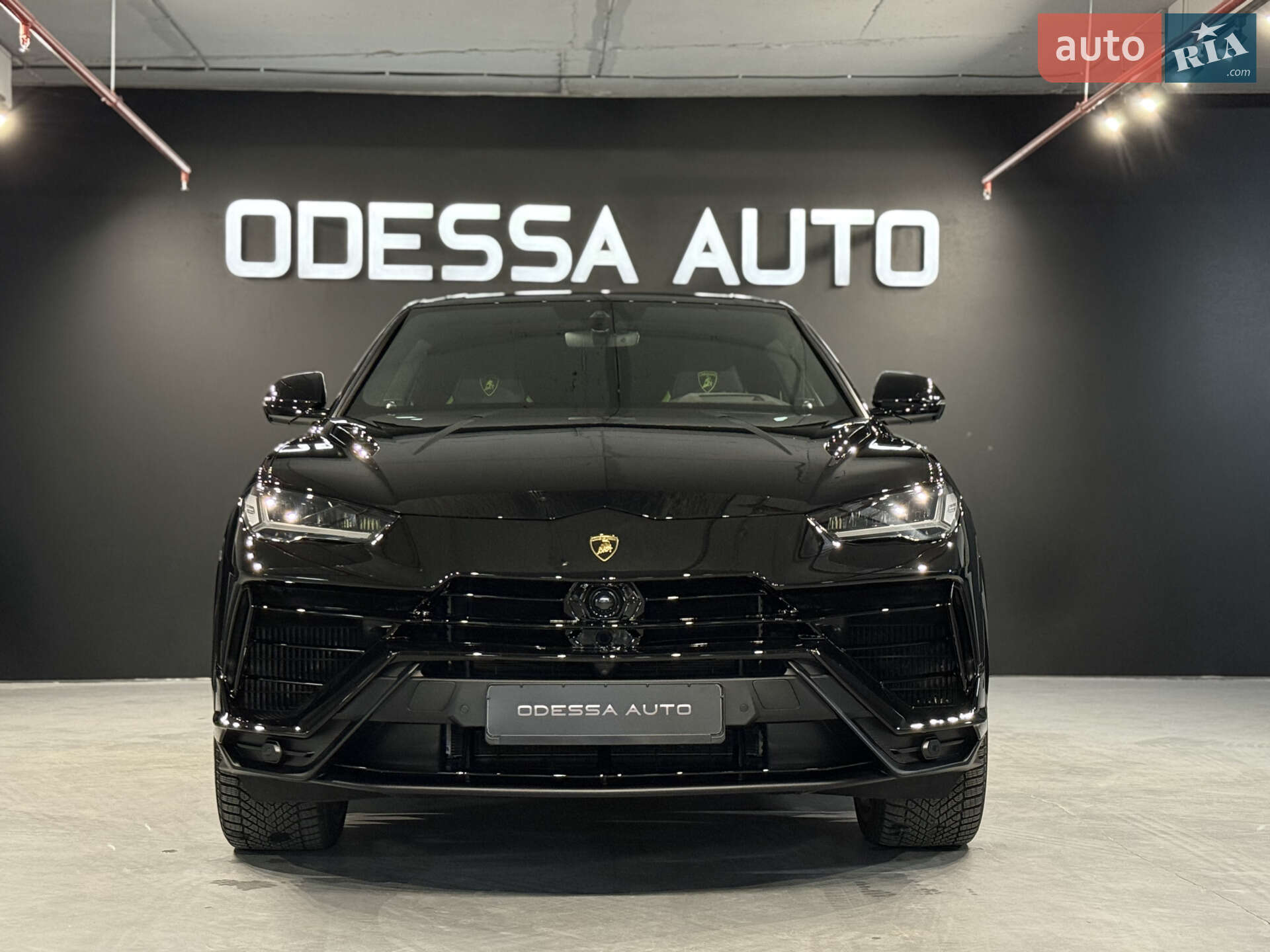 Lamborghini Urus 2023 VIN ZPBUB3ZL5PLA27321 фото оголошення 2 з 35