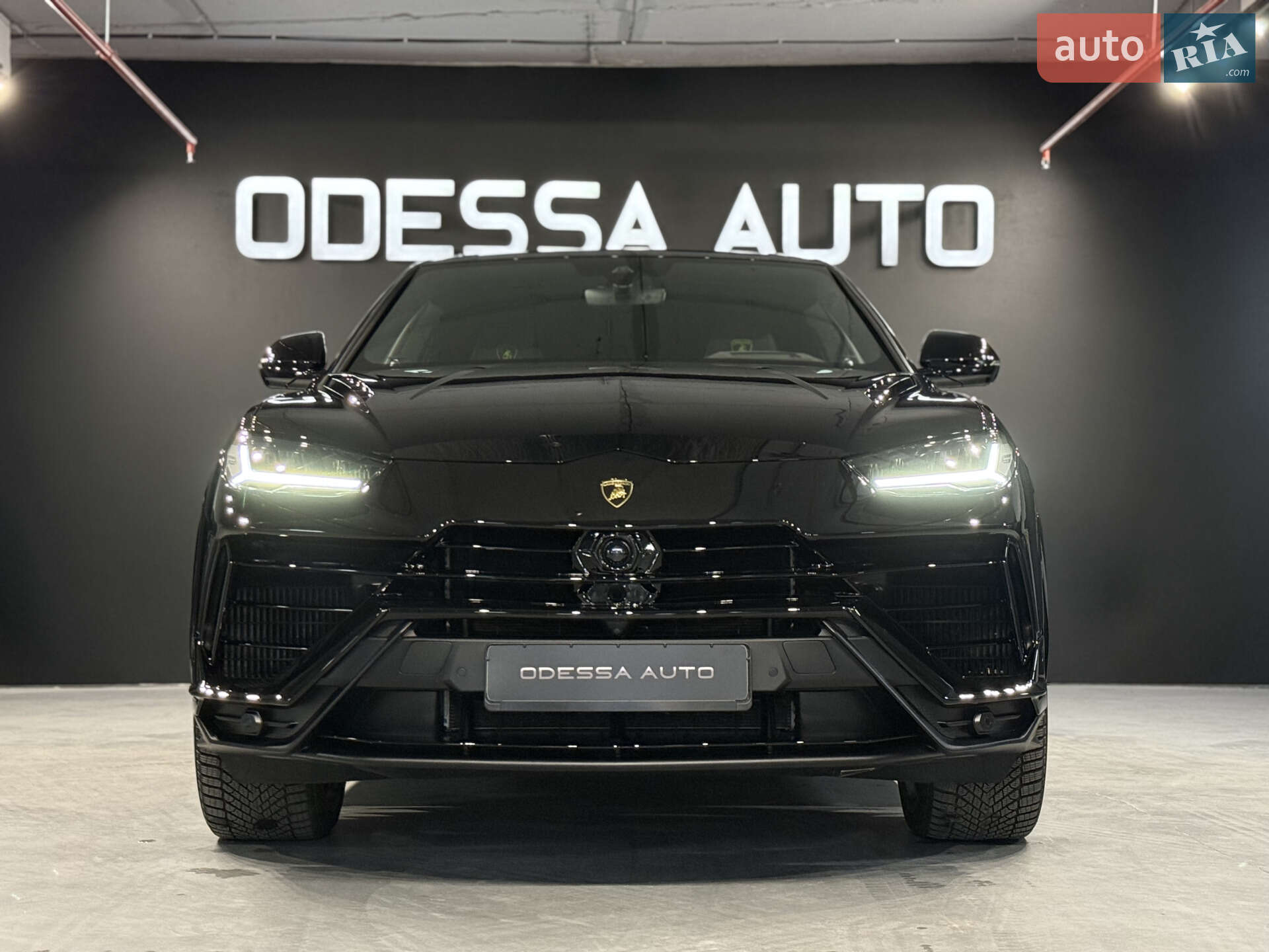 Lamborghini Urus 2023 VIN ZPBUB3ZL5PLA27321 фото оголошення 3 з 35