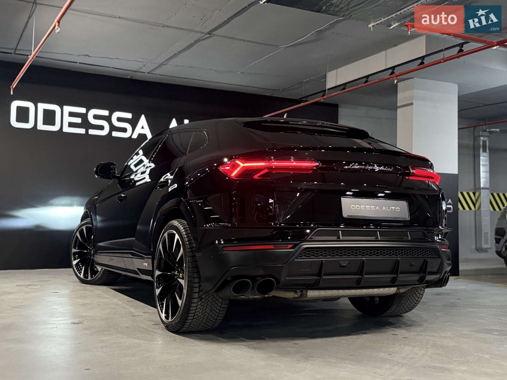 Lamborghini Urus 2023 VIN ZPBUB3ZL5PLA27321 фото оголошення 11 з 35