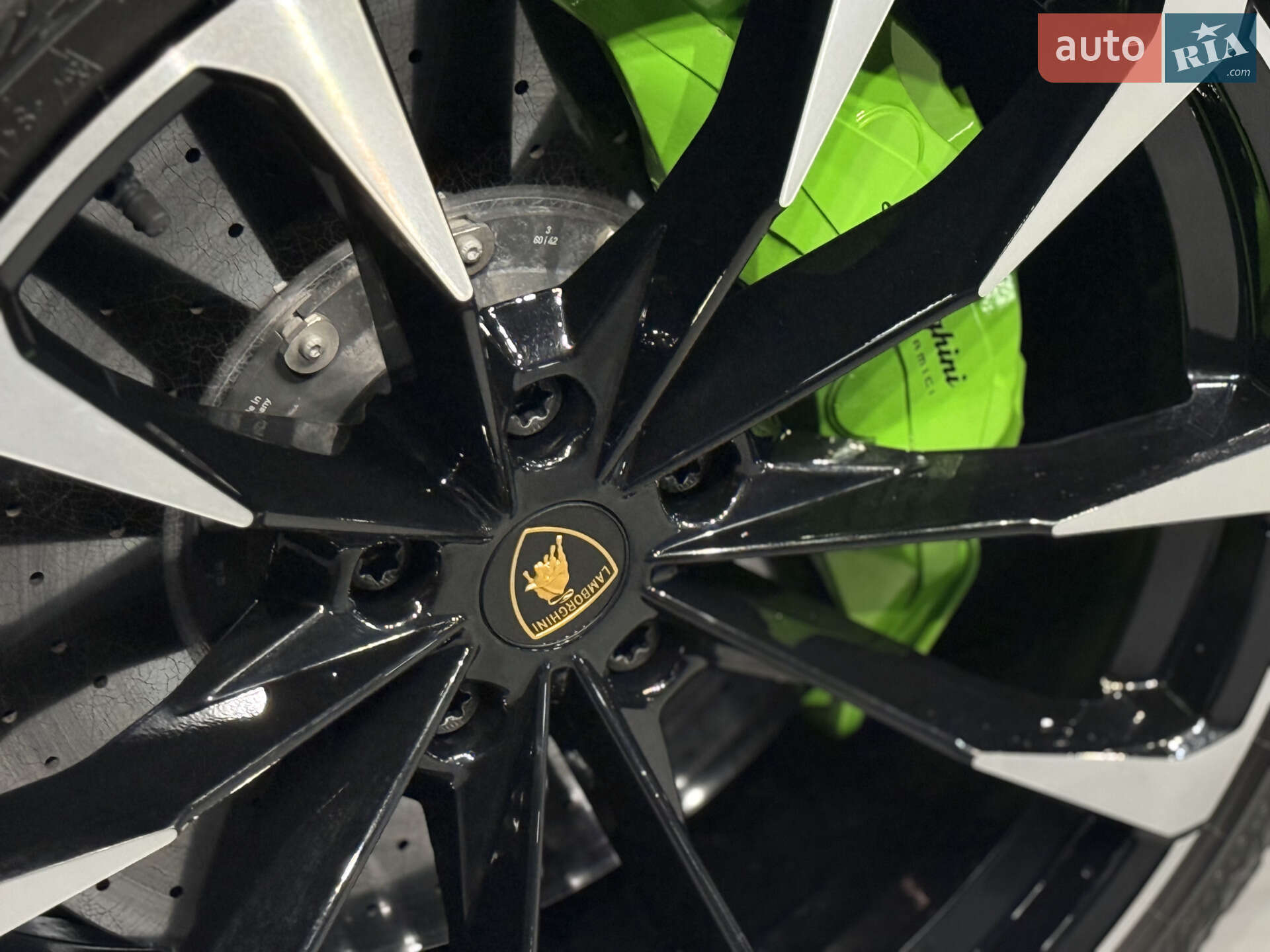 Lamborghini Urus 2023 VIN ZPBUB3ZL5PLA27321 фото оголошення 35 з 35