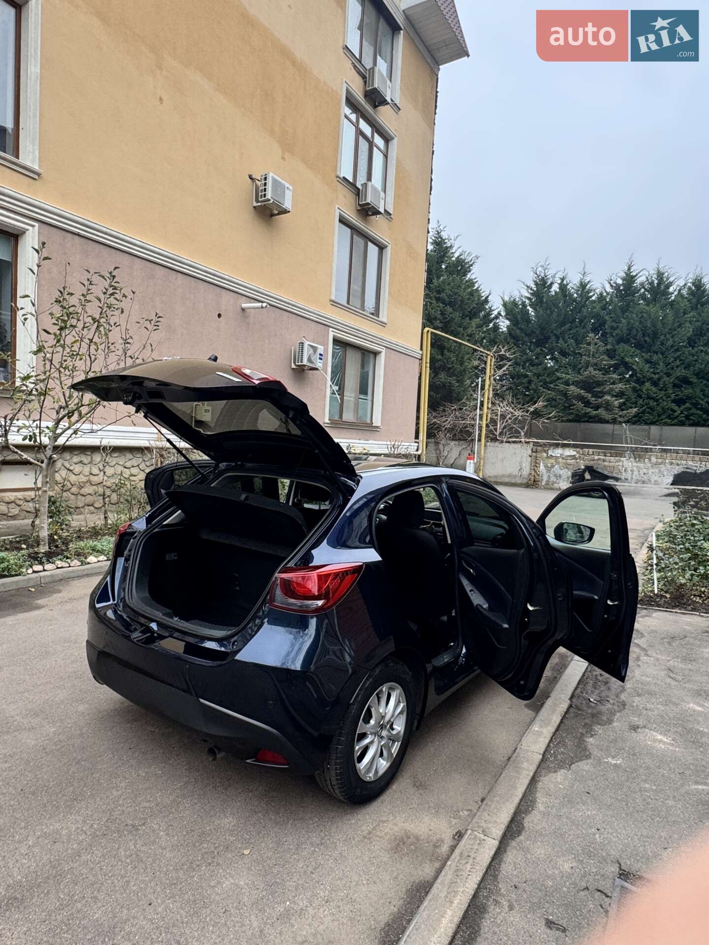 Mazda 2 2016 VIN 3MDDJ5HVA3M135985 фото оголошення 12 з 30