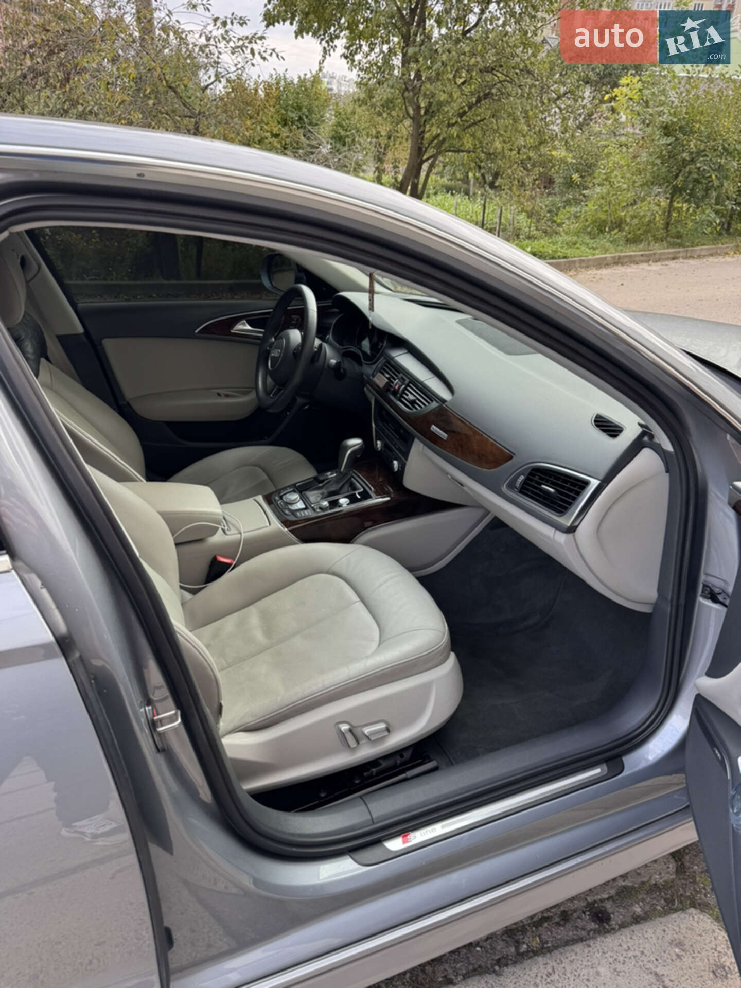 Audi A6 2016 VIN WAUFGAFC6GN152856 фото оголошення 26 з 44