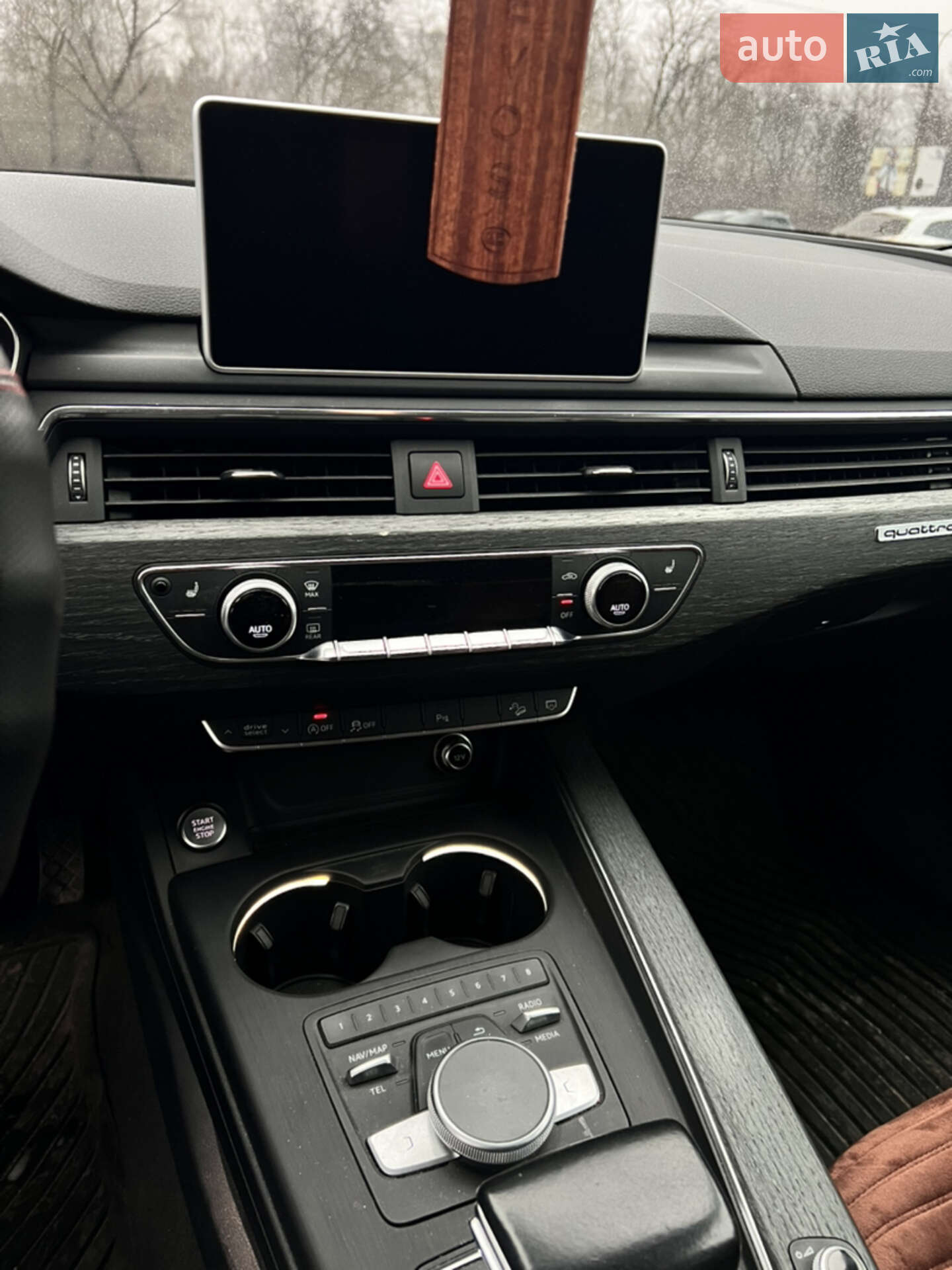 Audi A4 Allroad 2017 VIN WA18NAF42HA162989 фото оголошення 9 з 11