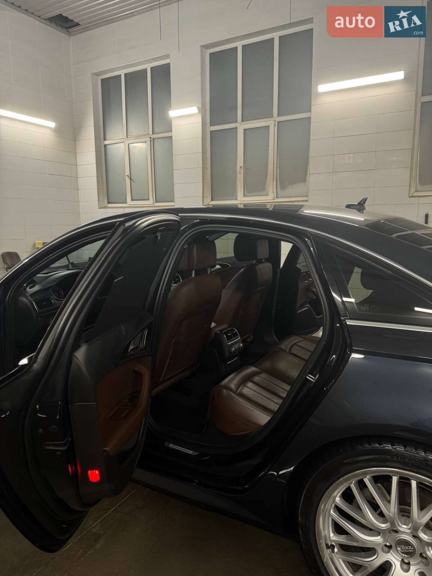 Audi A6 2017 VIN WAUH2AFC3HN127910 фото оголошення 13 з 50