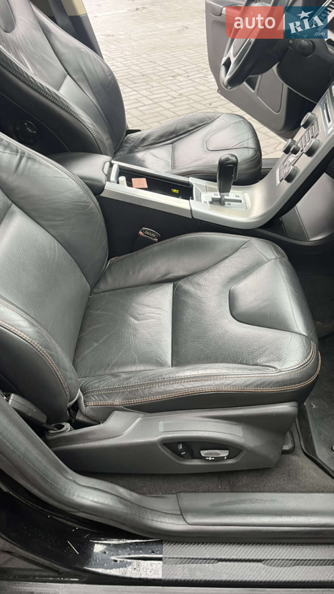 Volvo Xc60 2011 VIN YV4902DZ2B2201981 фото оголошення 18 з 45