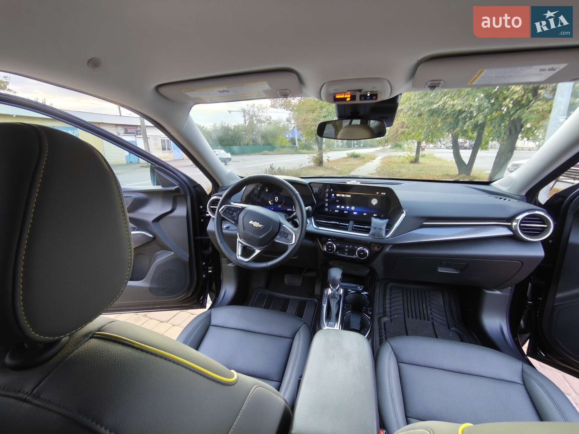 Chevrolet Trax 2024 VIN KL77LKEPXSC013182 фото оголошення 15 з 21