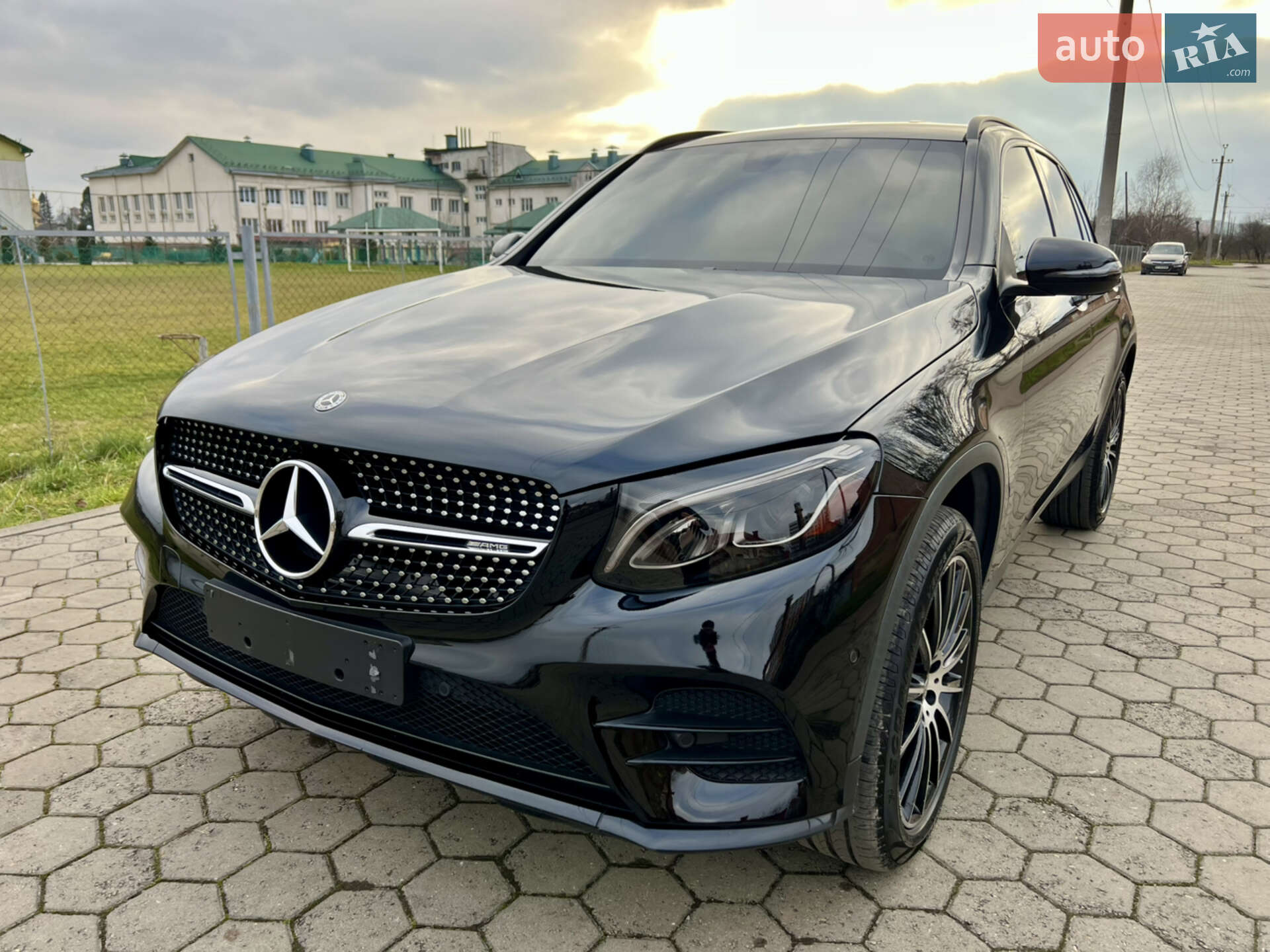 Mercedes-Benz GLC-Class 2019 VIN WDC0G4JBXKV179604 фото оголошення 5 з 61