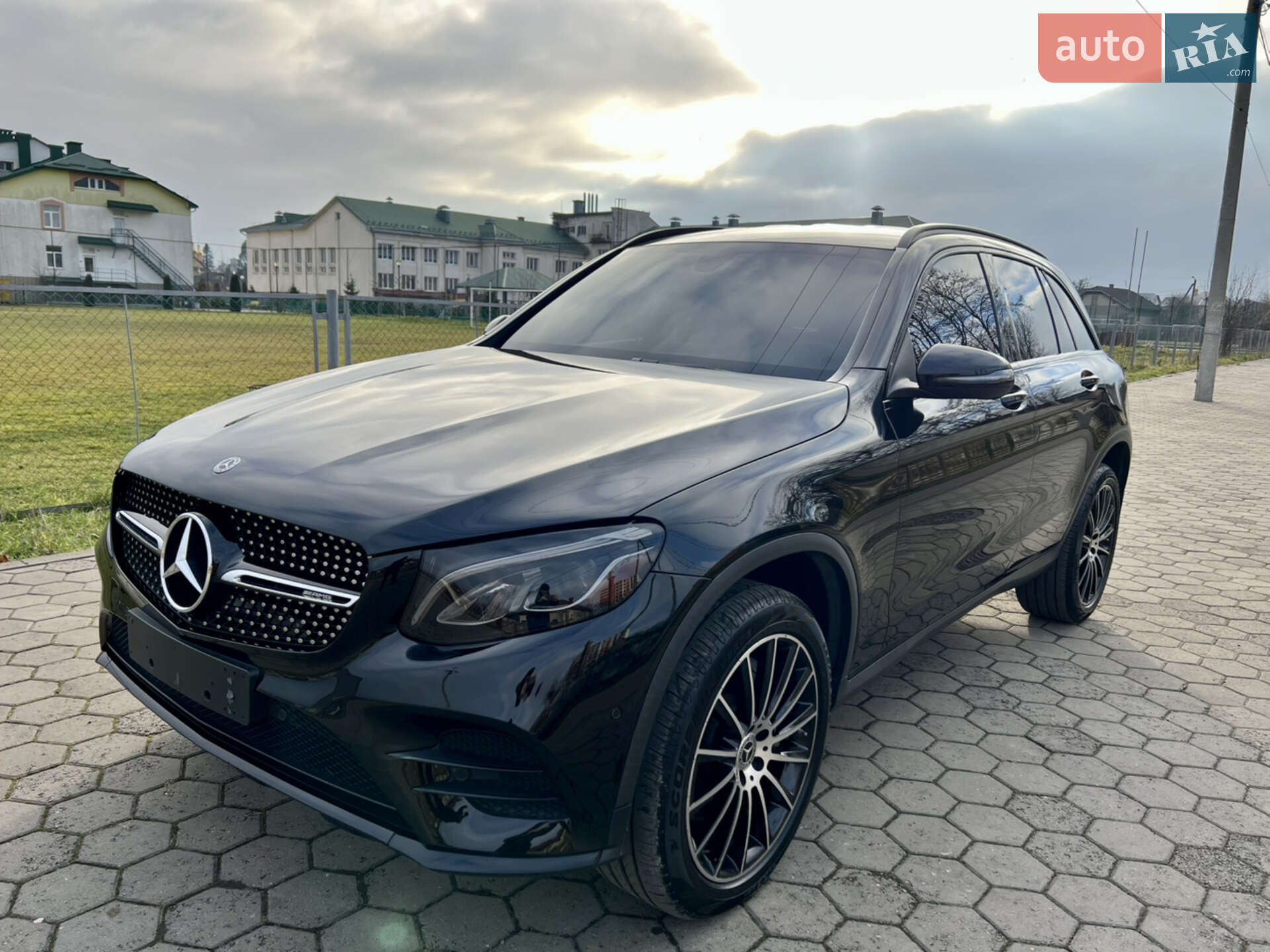 Mercedes-Benz GLC-Class 2019 VIN WDC0G4JBXKV179604 фото оголошення 10 з 61
