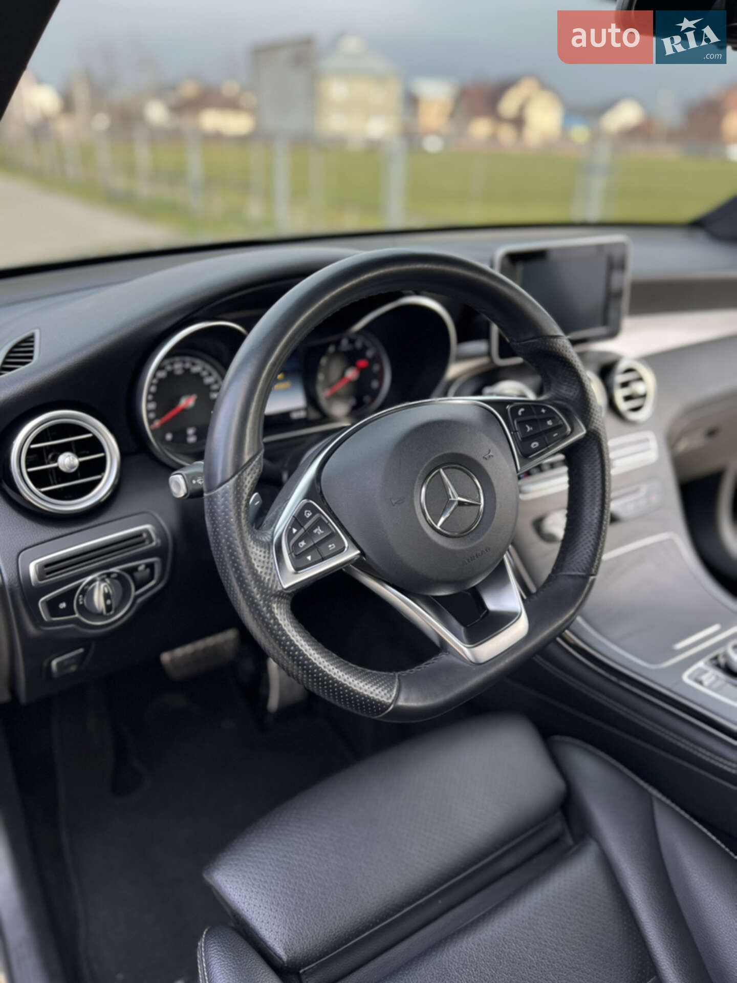 Mercedes-Benz GLC-Class 2019 VIN WDC0G4JBXKV179604 фото оголошення 33 з 61