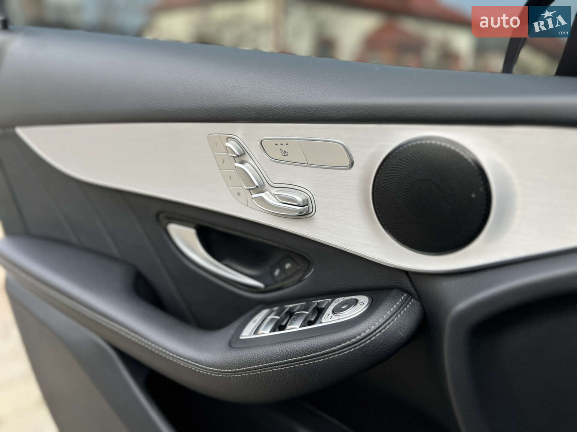 Mercedes-Benz GLC-Class 2019 VIN WDC0G4JBXKV179604 фото оголошення 41 з 61